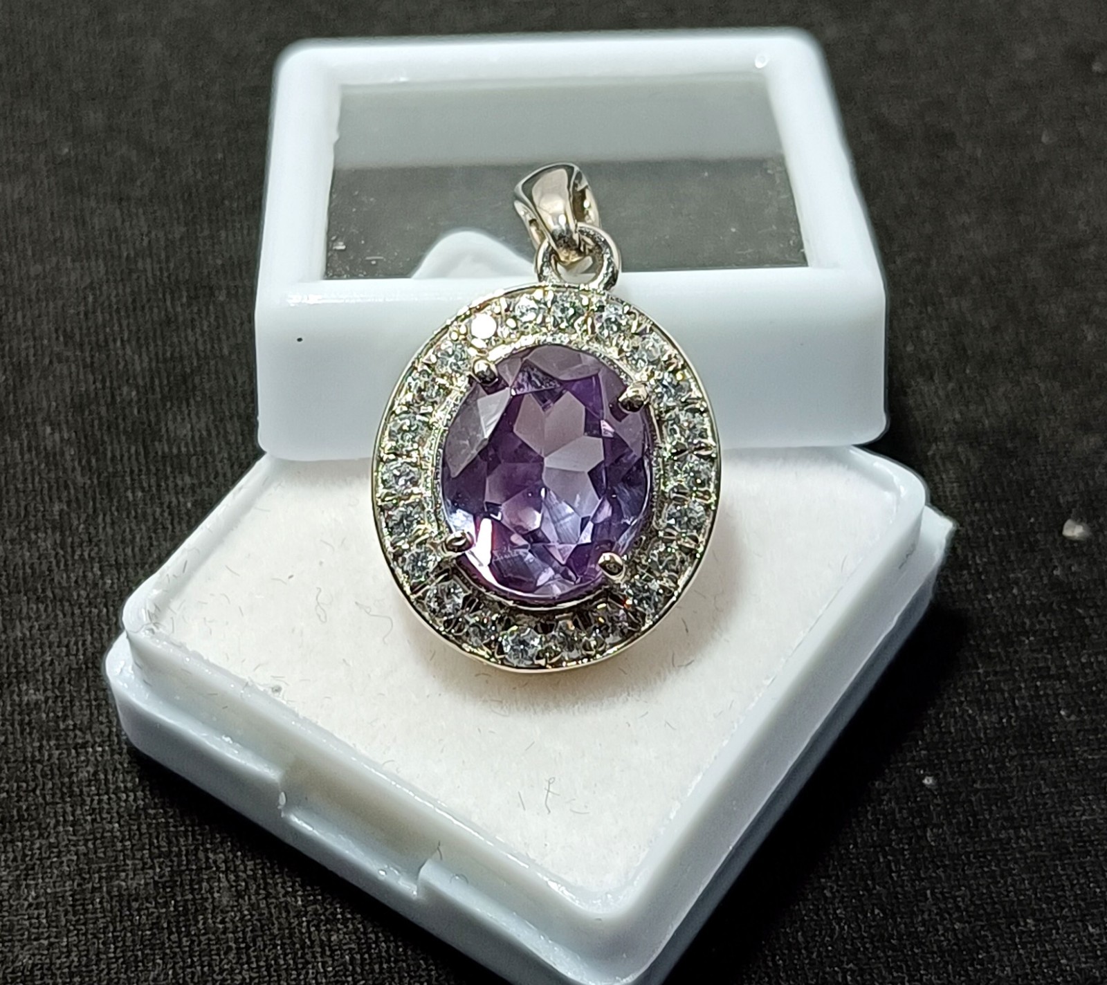 16.60 Ct Natural Alexandrite Pendant – Certified Color-Change Gem in Silver 925