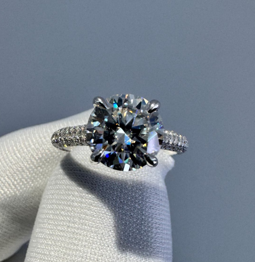 IGI 5.70Ct Round EF/VS1 Lab Grown Diamond Hidden-Halo Wedding Ring Platinum 950