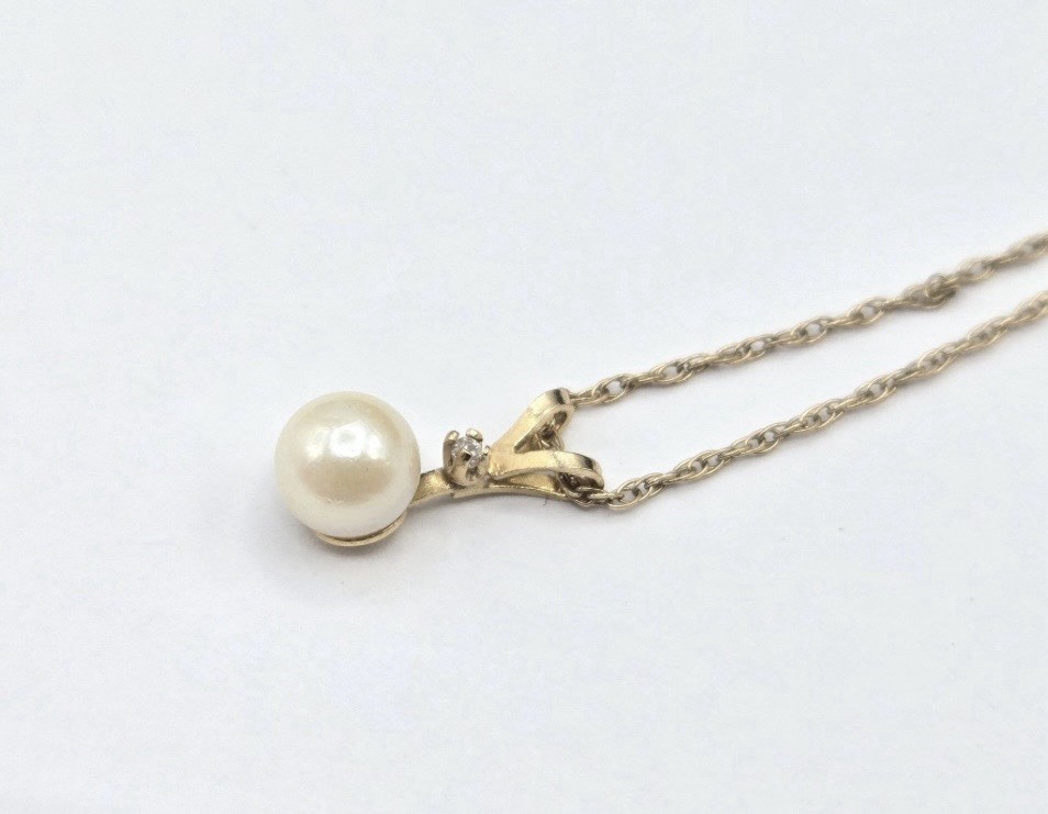 14K Yellow Gold Diamond and Pearl Necklace Twisted Rope Chain 1.3g