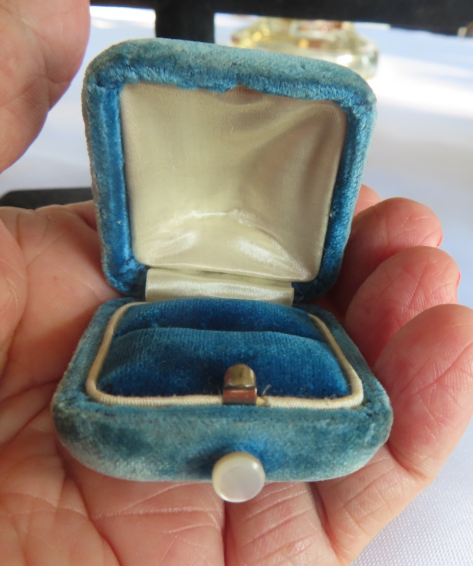 Antique blue velvet ring box with Mother of pearl button –