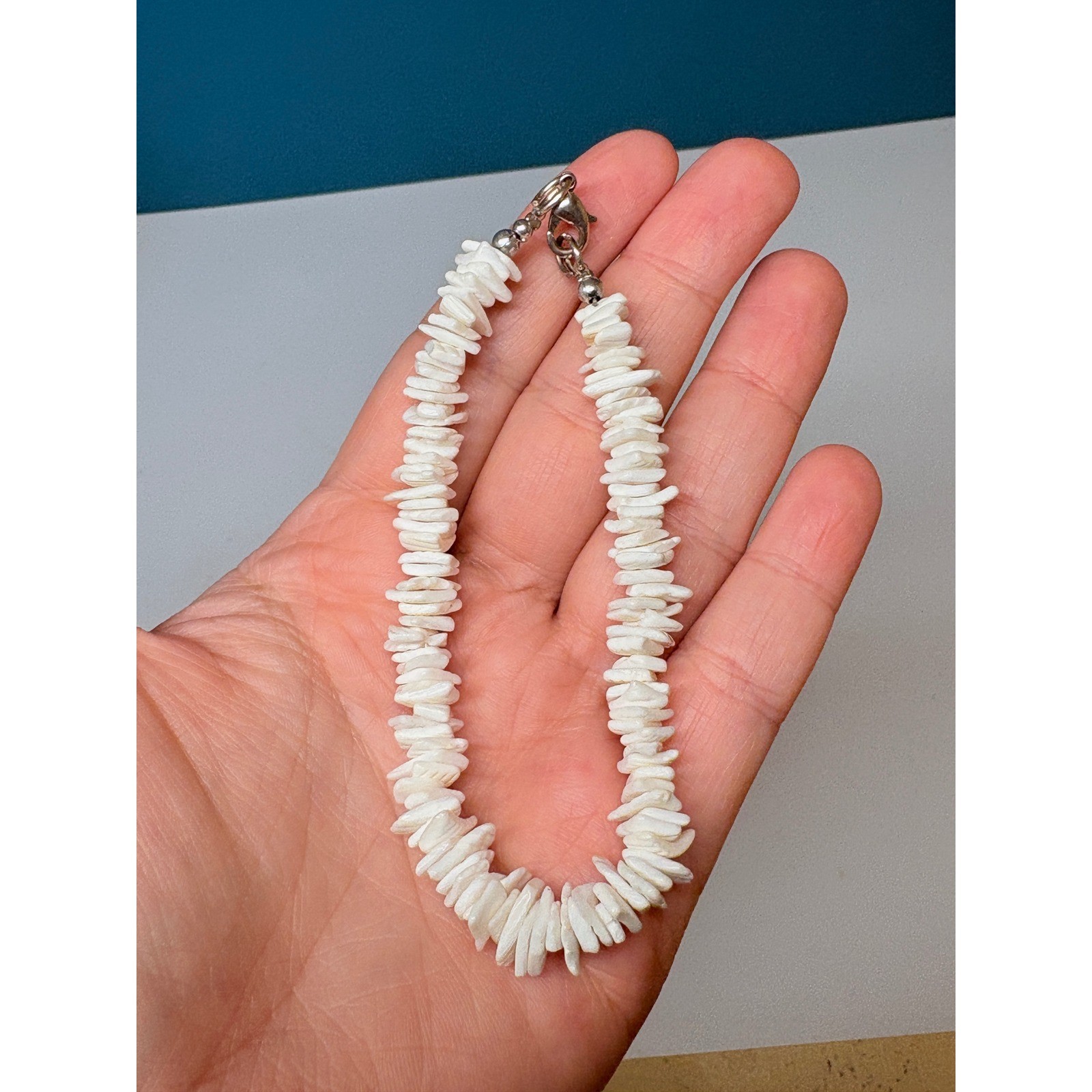 White Puka Shell Chip Bracelet Silver Tone Lobster Clasp Beach Coastal 7.5 Inch