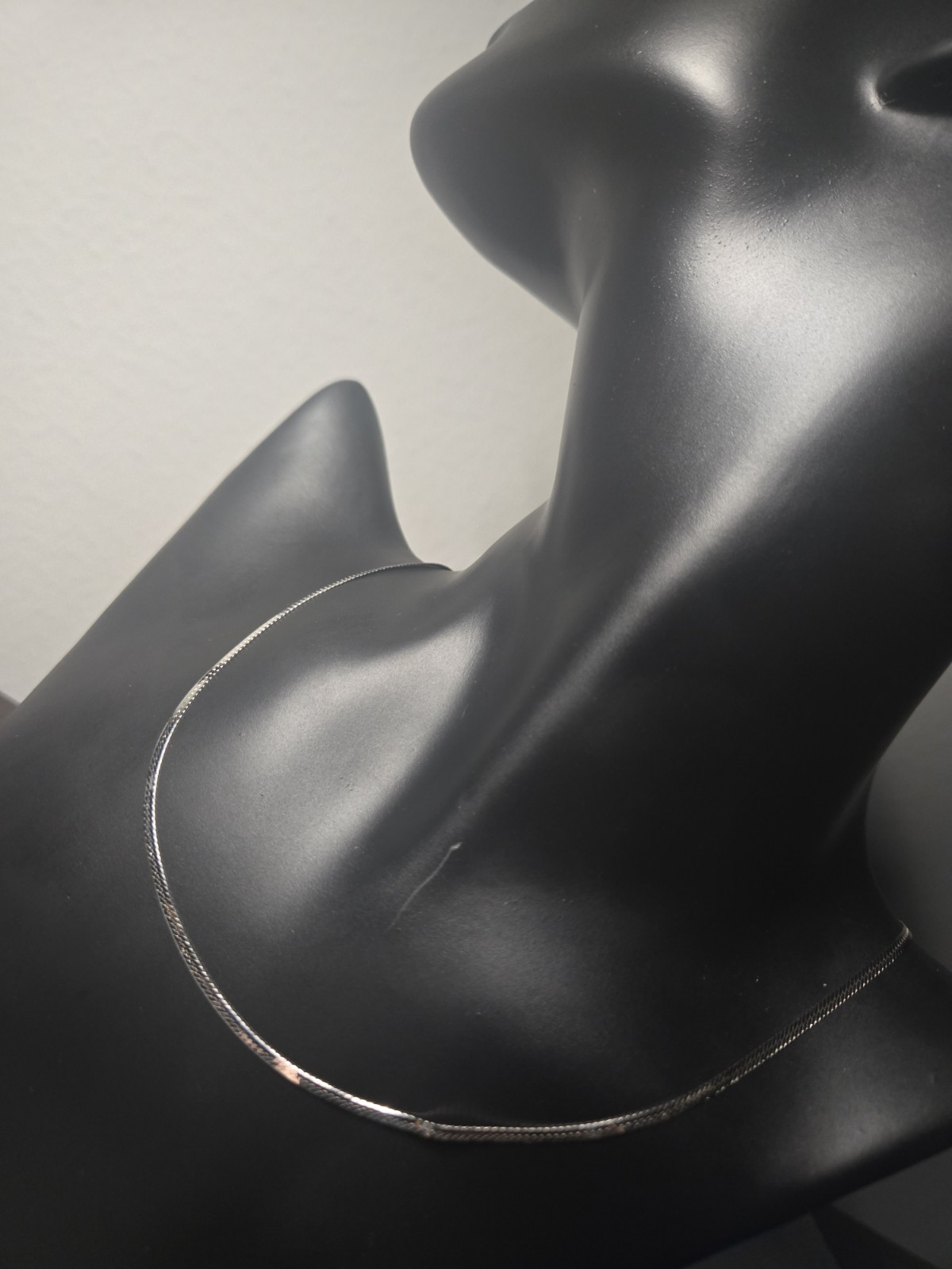 14K White Gold Herringbone Chain Necklace w Spring Ring Clasp 16″