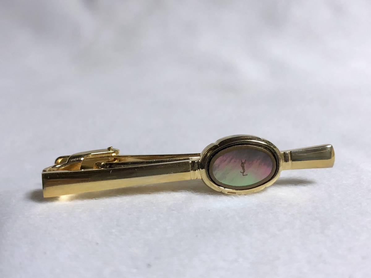 Good Condition Yves Saint Laurent Vintage YSL Logo Icon Shell Tie Pin Gold