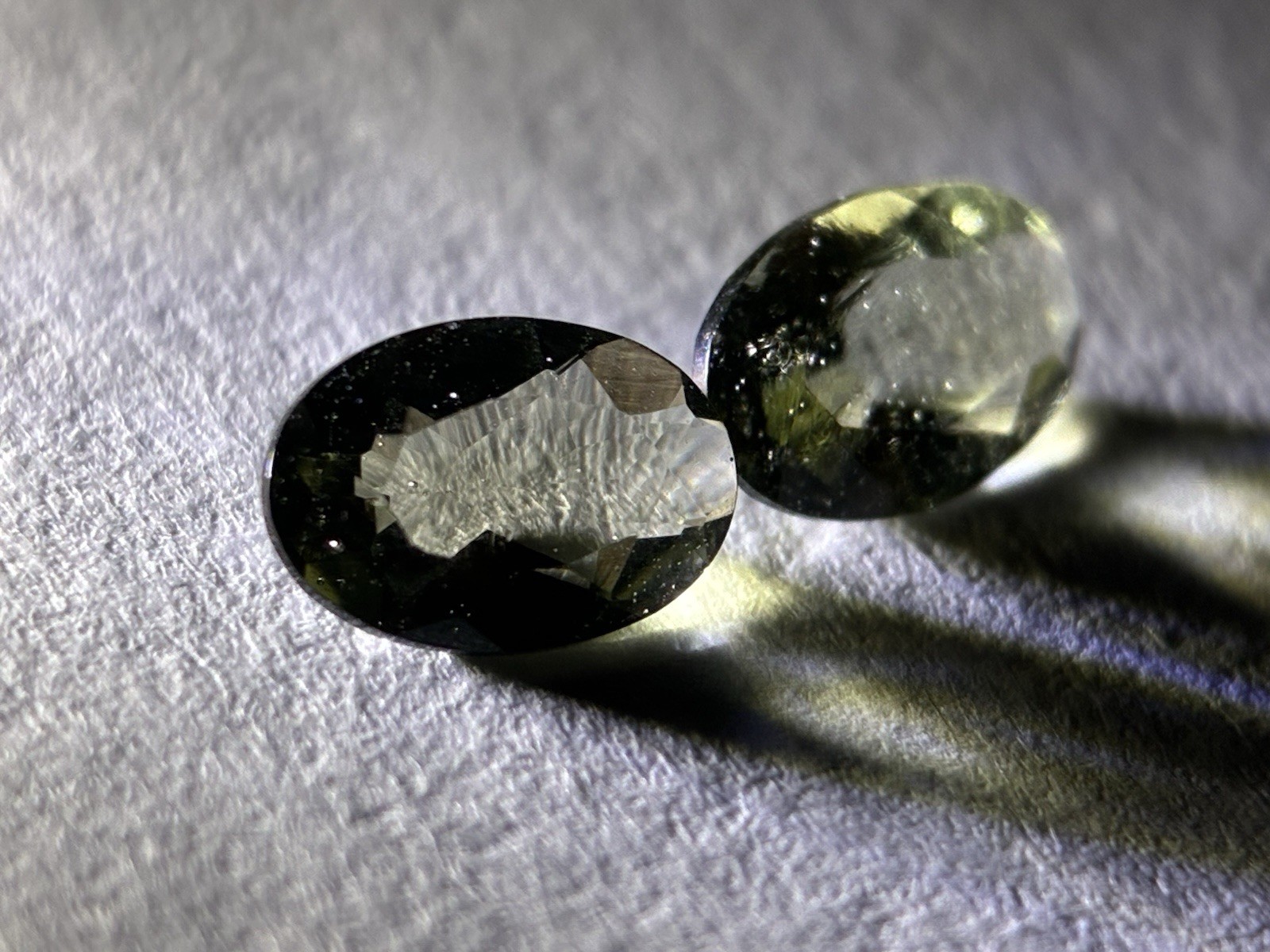 Moldavite 6×4 mm Oval Cut Loose Gemstone Matching Set Czech Republic 2 Pieces