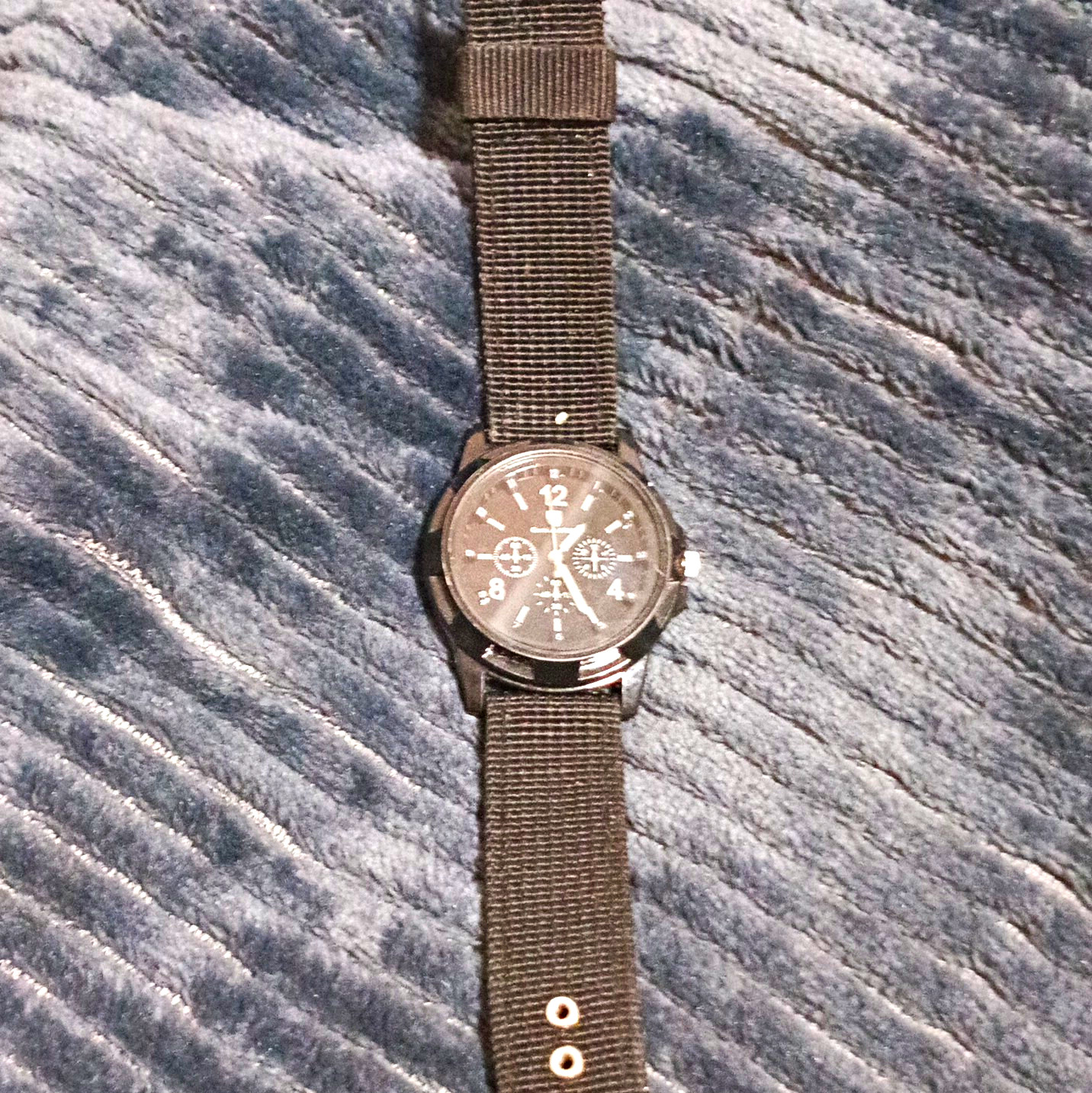 Genius Army Quartz Analog Wristwatch Black Dial Stainless Case Nylon Strap