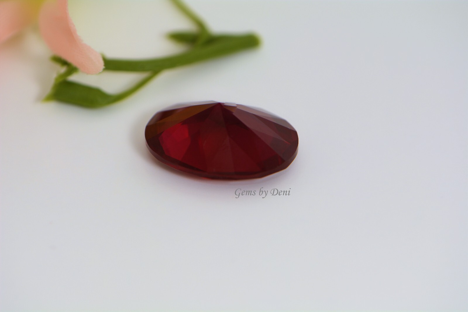 Lab-Created Ruby Oval Shape Corundum (5×3 to 25x20mm)