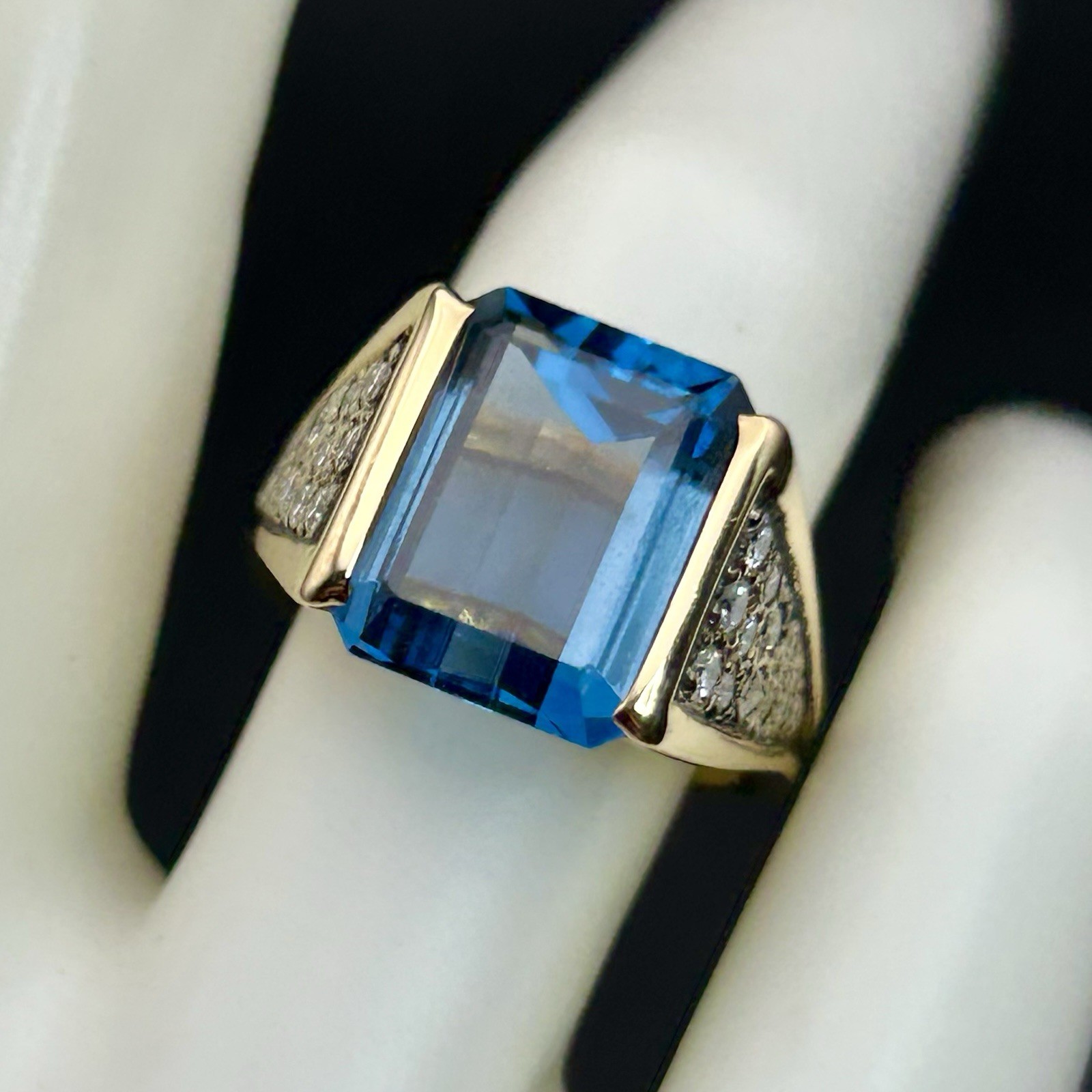 Vintage 14K Yellow Gold Emerald Cut Blue Topaz Pave Diamond Cocktail Ring Size 6