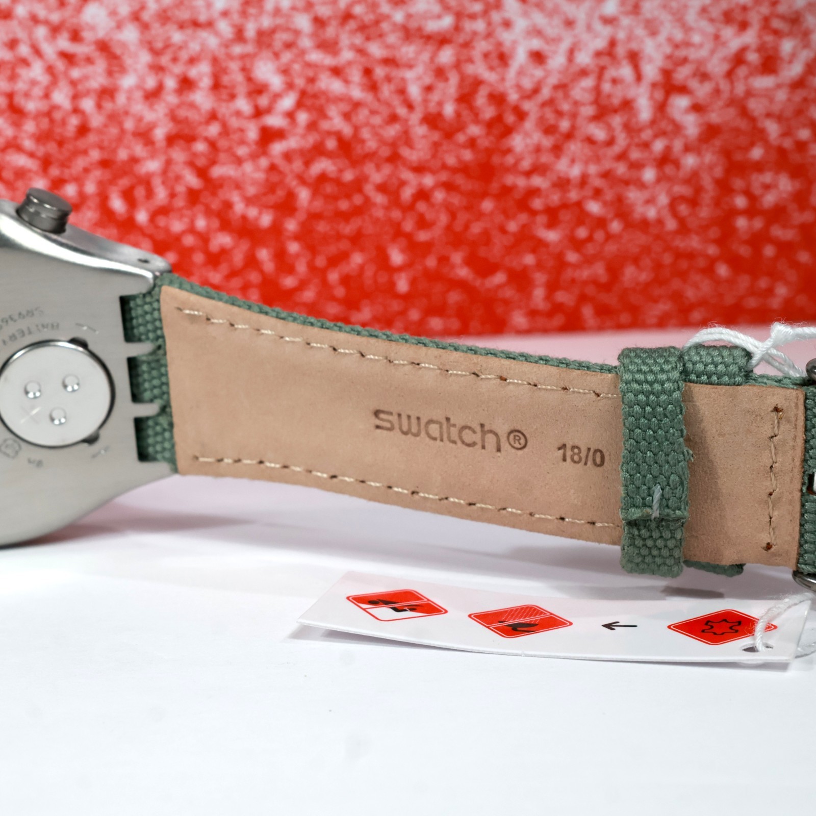 NEW SWATCH SWISS MADE L’HEURE DU MARAIS WATCH YVS402 43MM Green Orange Black