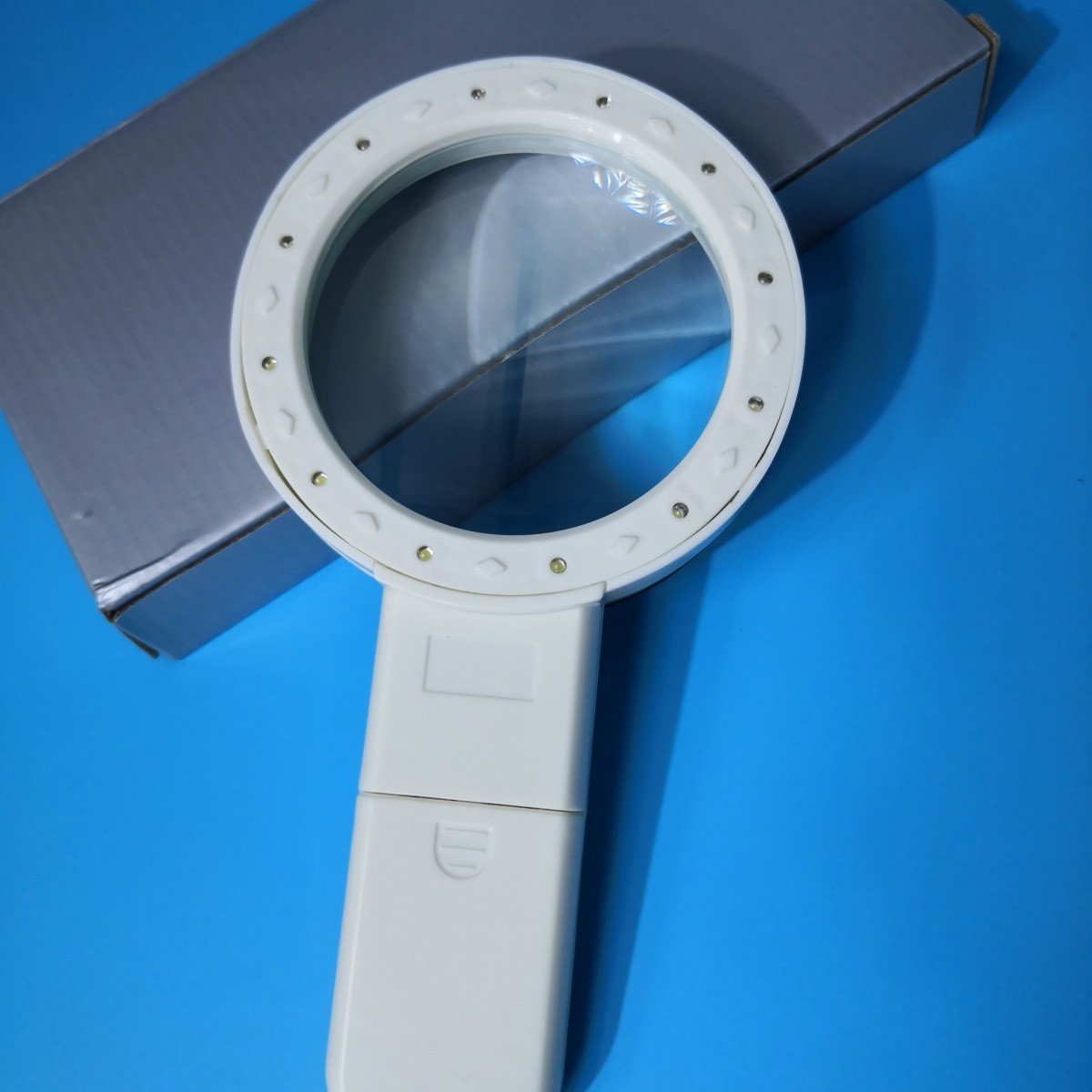 Jumbo 30X Handheld Magnifying Glass w/ 12 Bright LED Light Illuminated Magnifier
