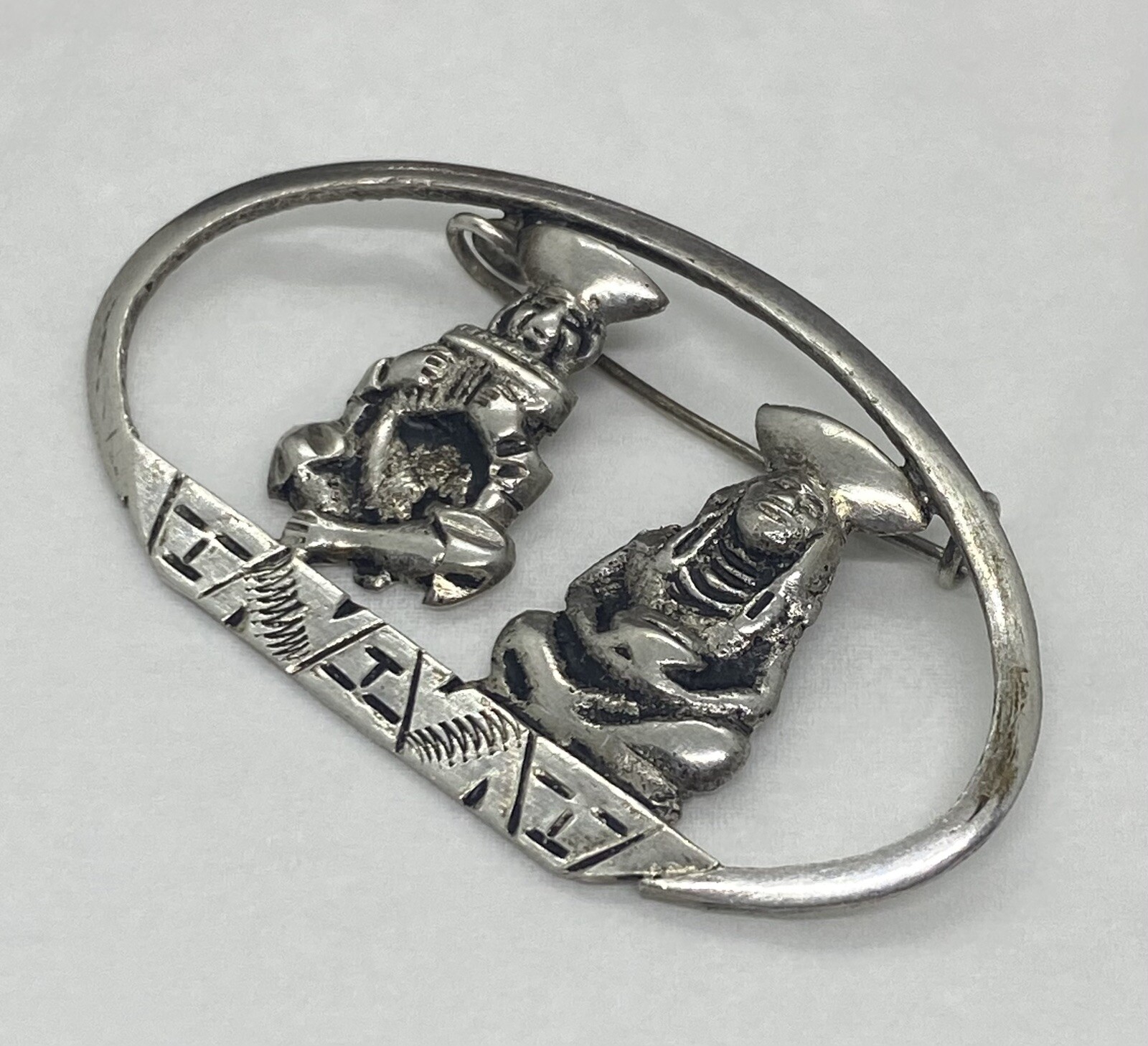 Vintage Mexico Sterling Silver Hand Crafted Villagers Pin Brooch 2.1/8” 6.80g