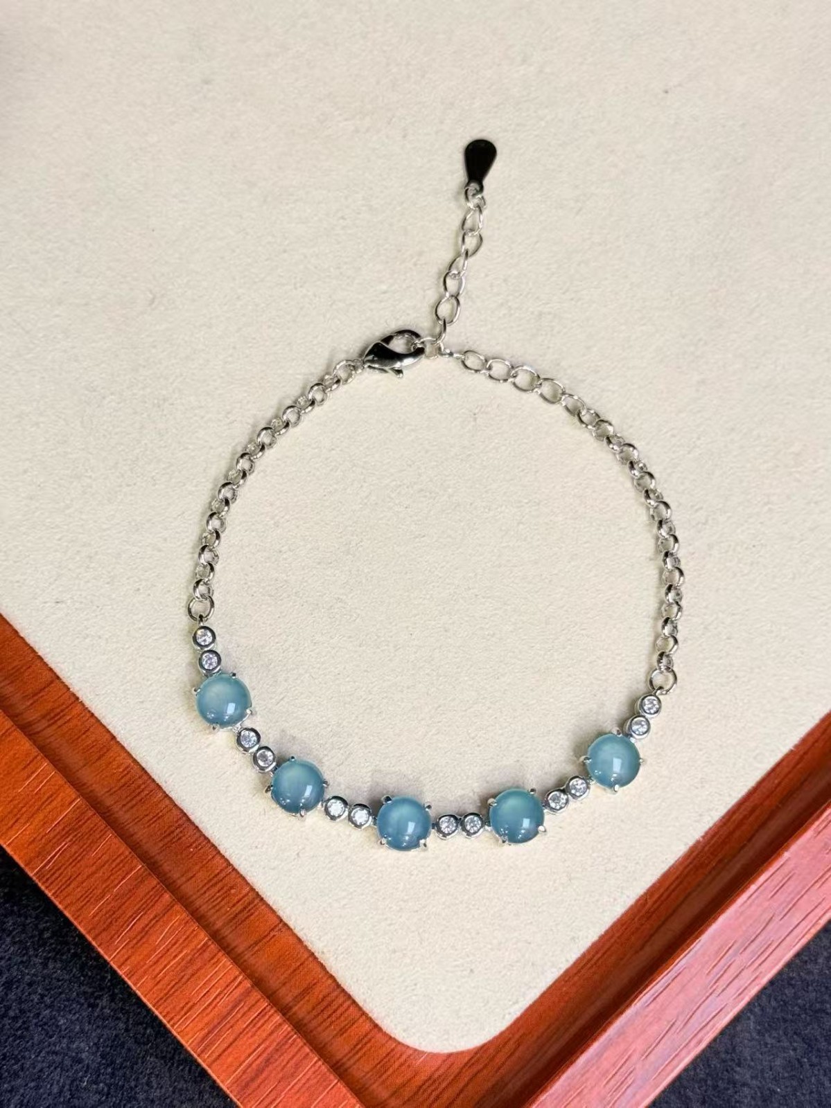 Top Natural Sky blue jadeite bracelet