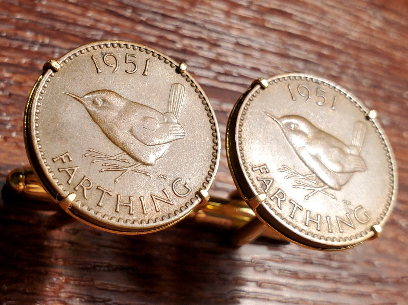 Vintage 1937-52 Bronze British Farthing Wren Bird English Coin Cufflinks + Box!