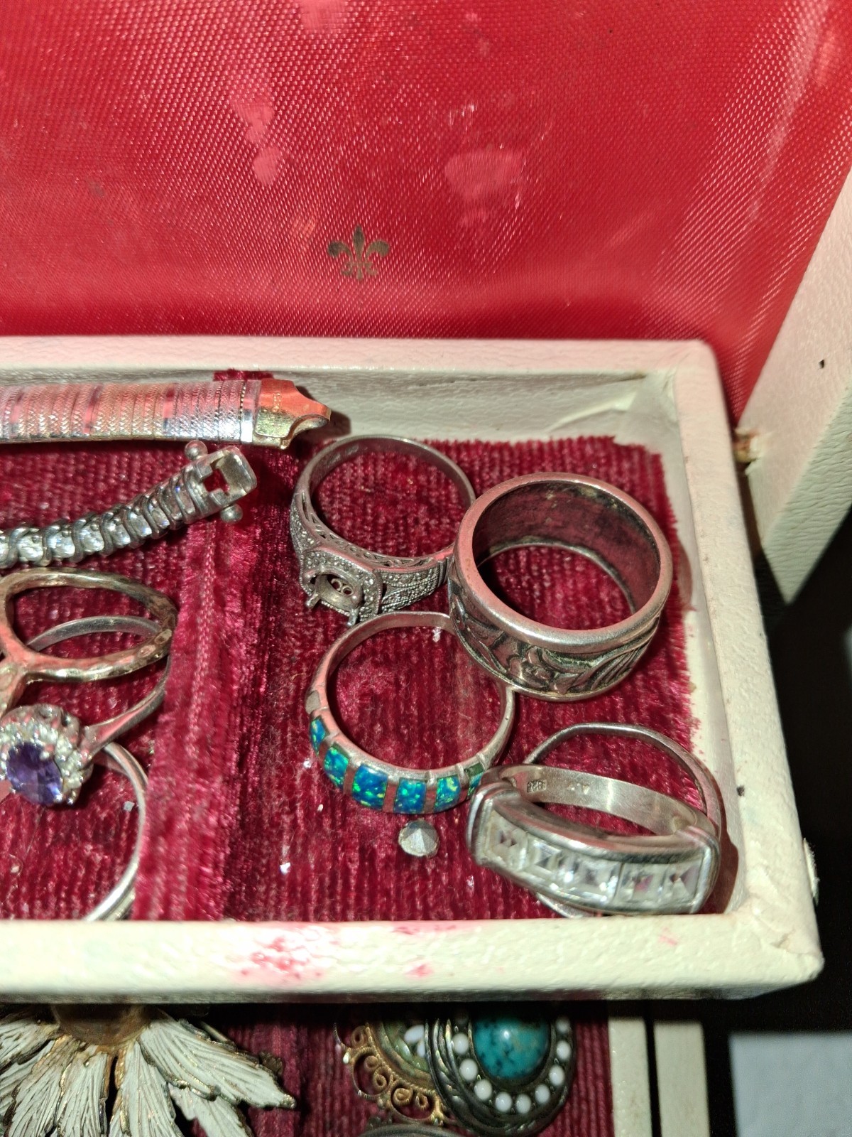 vintage to now jewelry lot unsearched untested