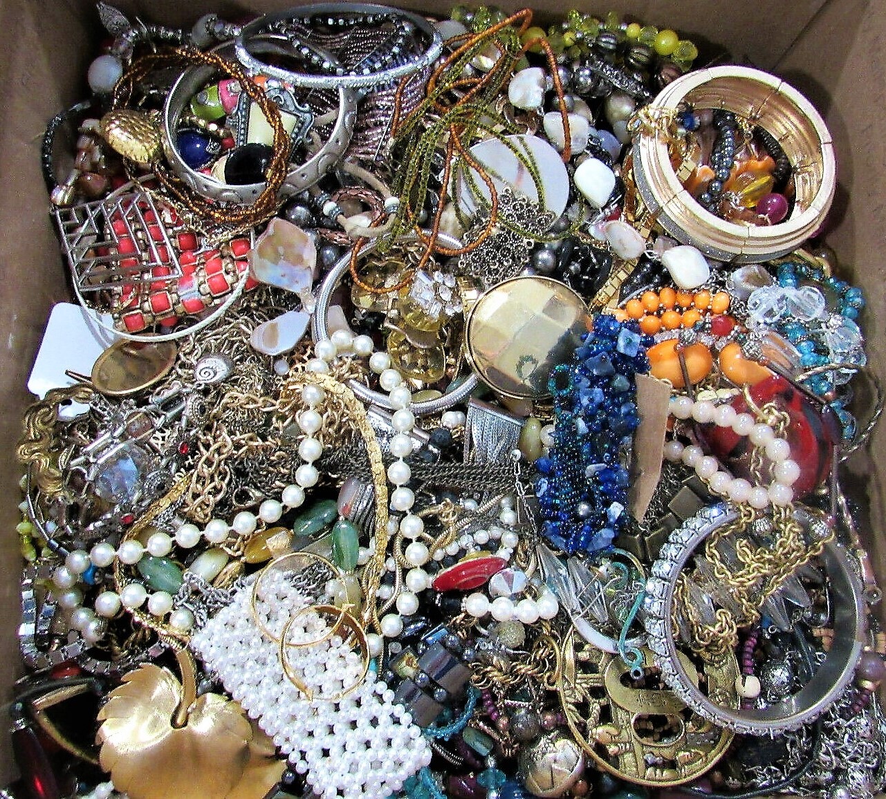 20 HUGE POUNDS LBS Jewelry Lot Vintage Mod Junk Craft & Good Resell TANGLED In