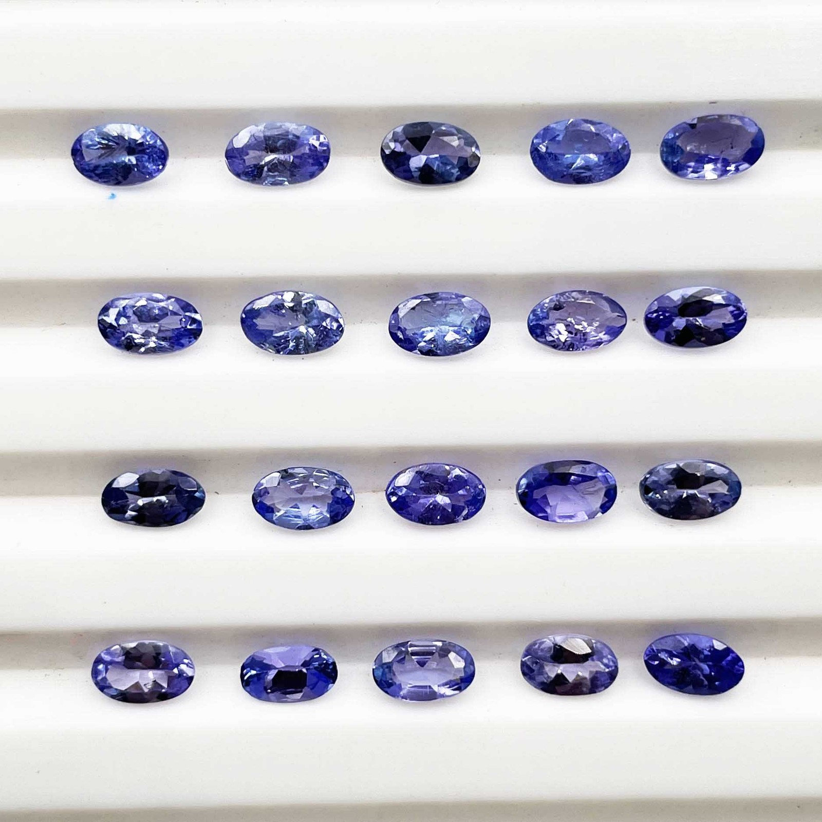 Natural Tanzanite Oval Cut Loose Gemstone Lot 40 Pcs 3*5 MM 10 CT
