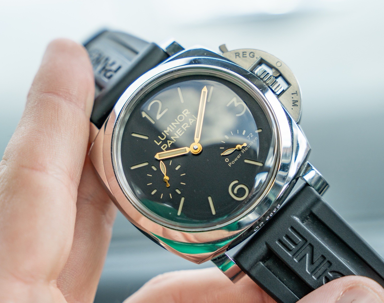Panerai Luminor Black Unisex Adults Watch – PAM00423