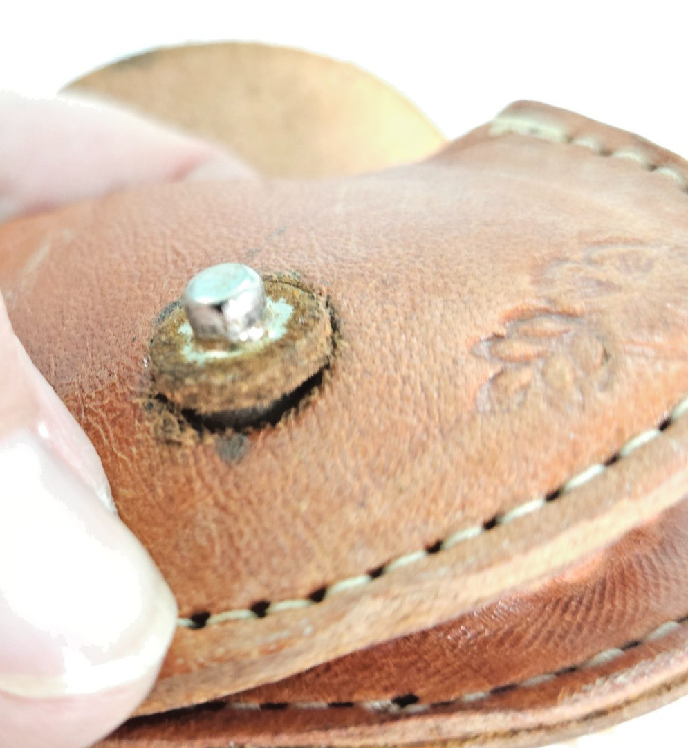 Mini Tooled Leather Embossed Purse Bag Pendant Necklace Light Brown 2.5″