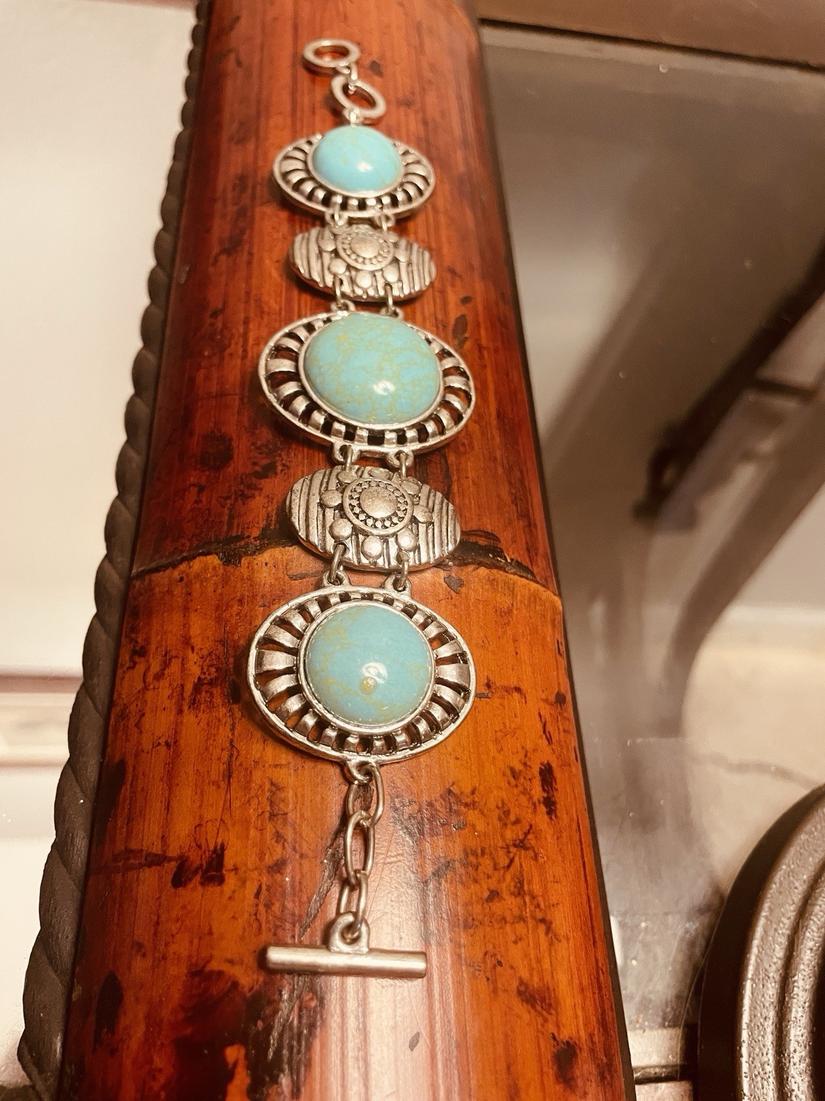 Silver Tone Link Bracelet Toggle Closure Oval Blue Turquoise Bezel-Set