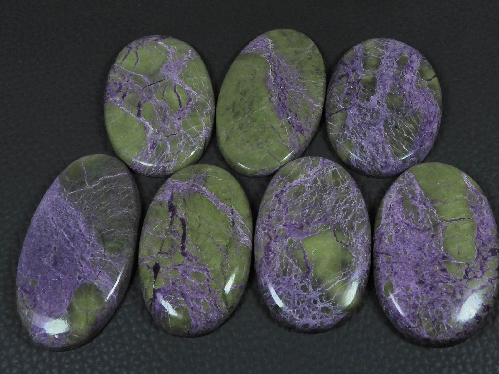 07Pcs Natural Stichtite Oval Shape Cabochon Loose Gemstone 292Cts. Lot D159