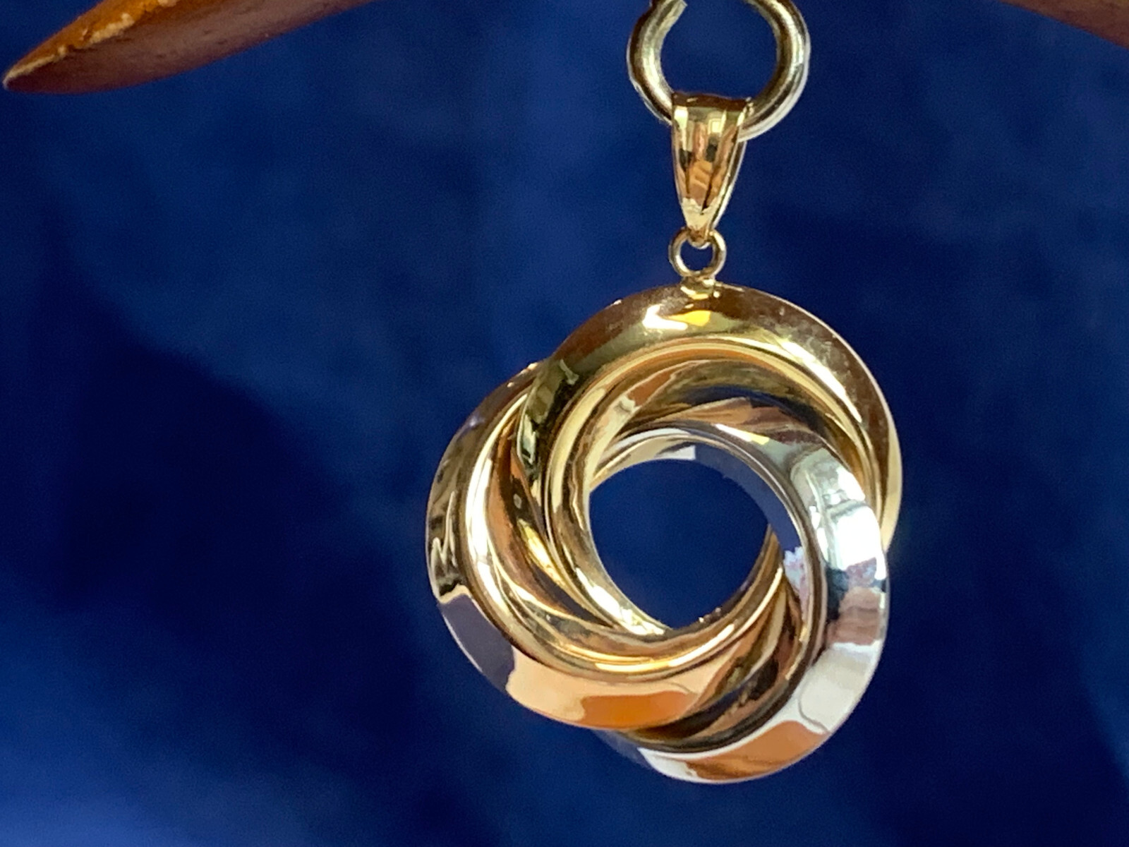 14K Tri-Color Gold Swirl Pendant 2.34g Fine Jewelry Yellow Rose & White Gold