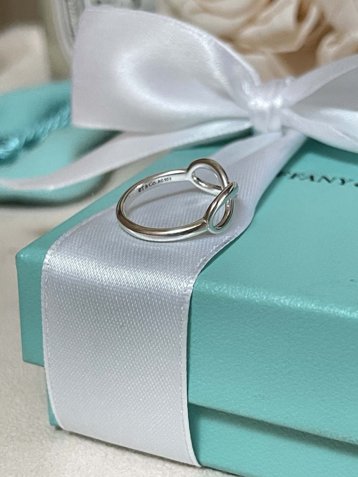 Tiffany & Co. Infinity Silver Ring size 5.5 $415 in Tiffany Blue Box