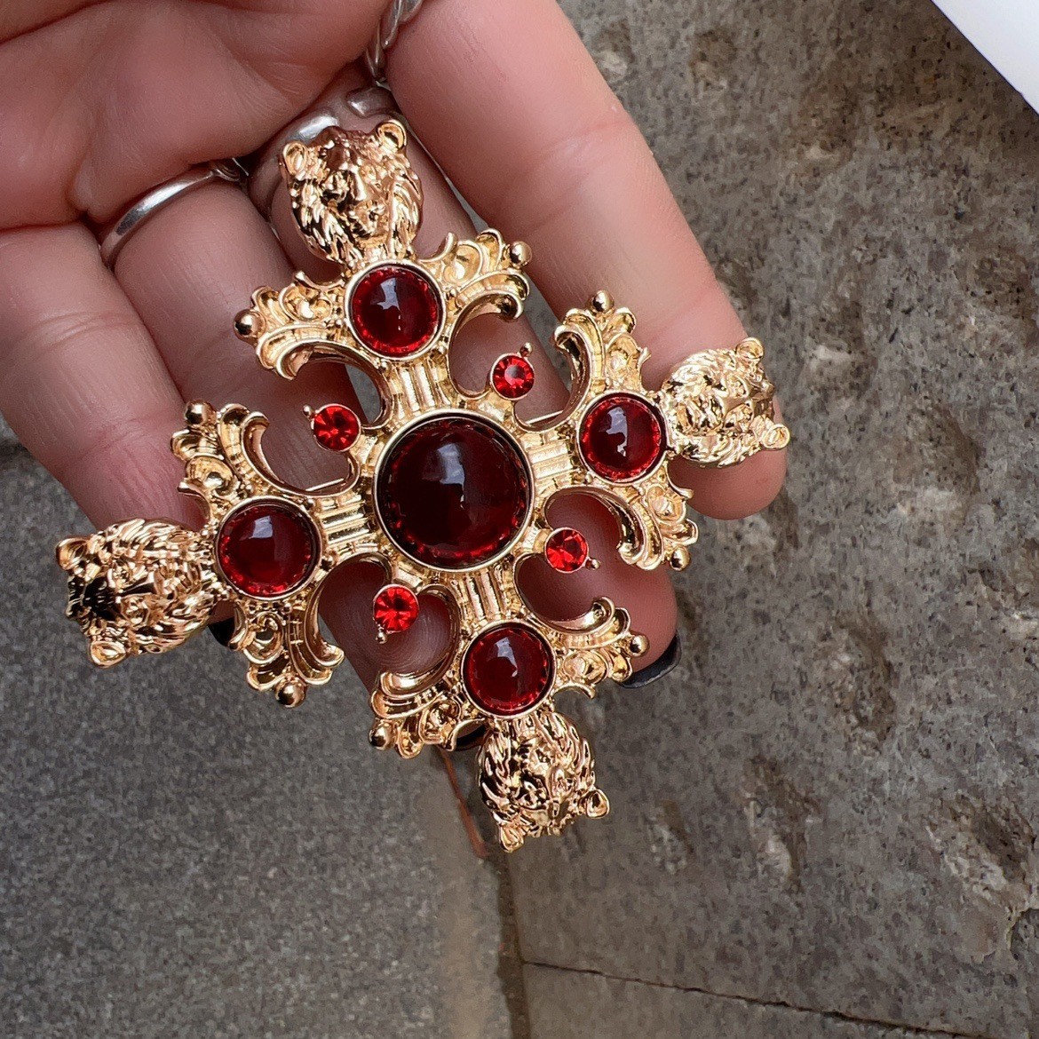 10pcs Vintage Pearl Brooch Royal Court Gem Pin Luxury Coat Badge Jewelry Gift