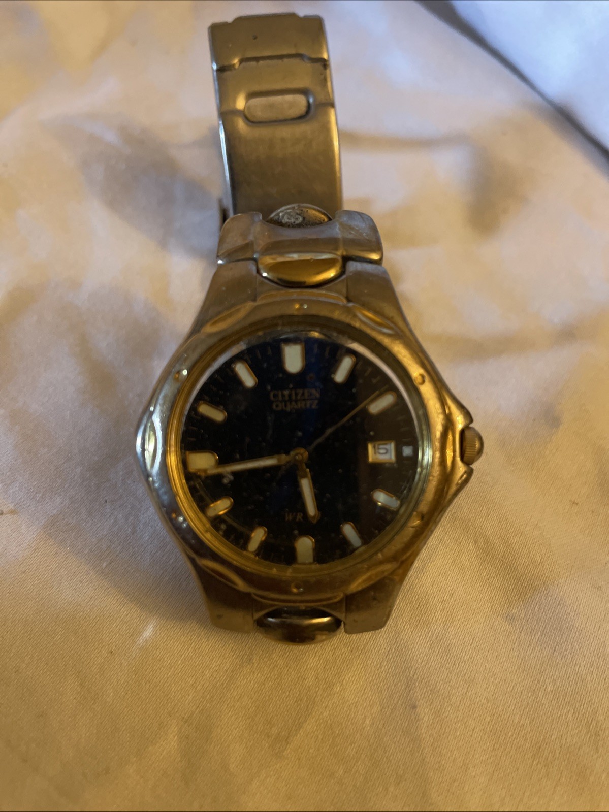 citizens quartz mens watch