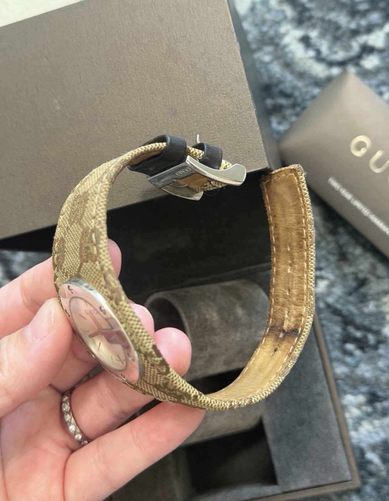 Gucci Silver Stainless Steel GG Fabric Bandeau 31mm Watch