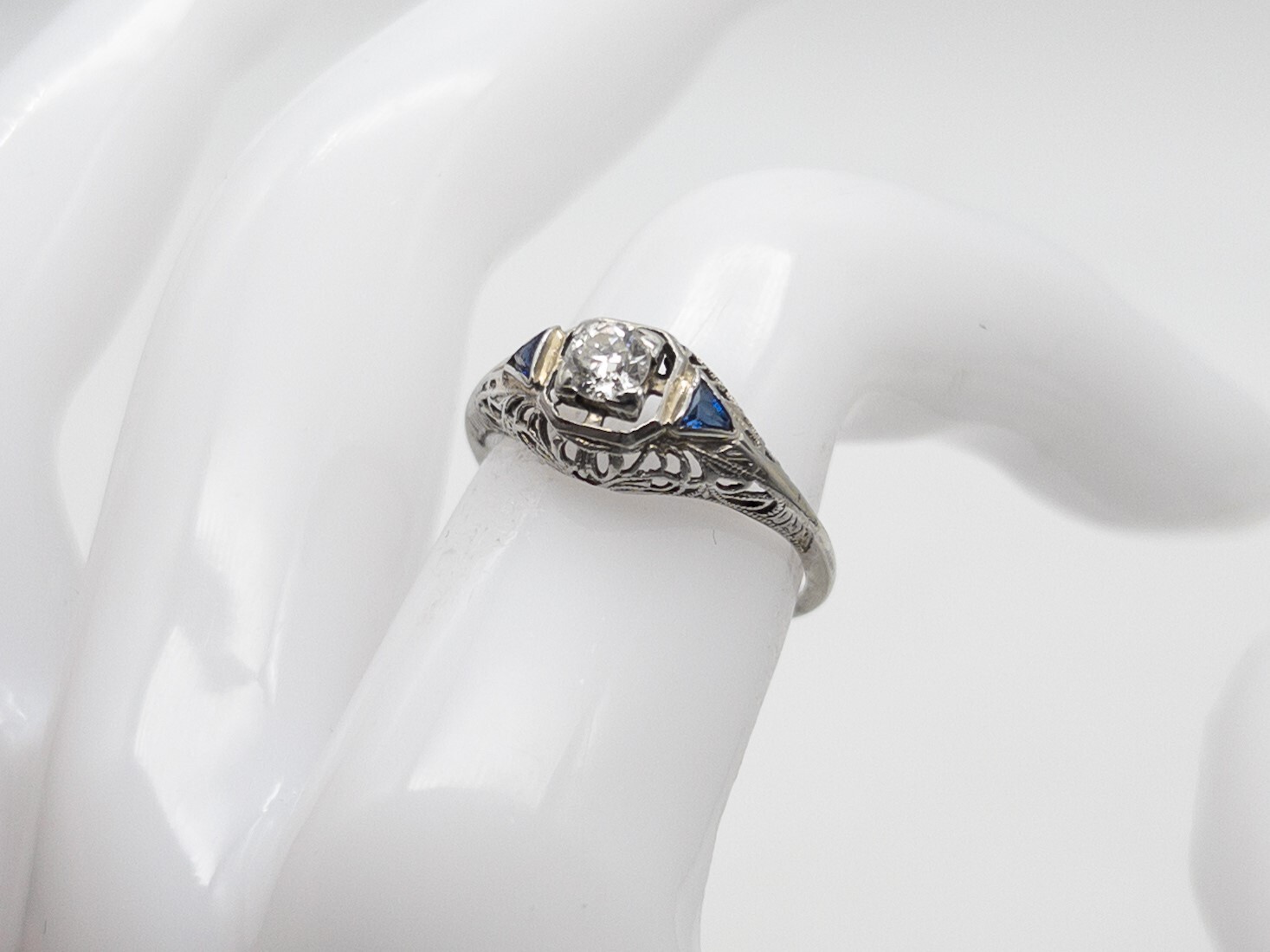 Antique 1920s $2400 .55ct VS Diamond Blue Sapphire 18k White Gold Filigree Ring