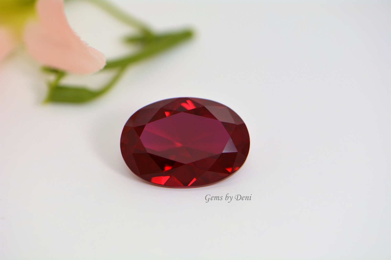 Lab-Created Ruby Oval Shape Corundum (5×3 to 25x20mm)