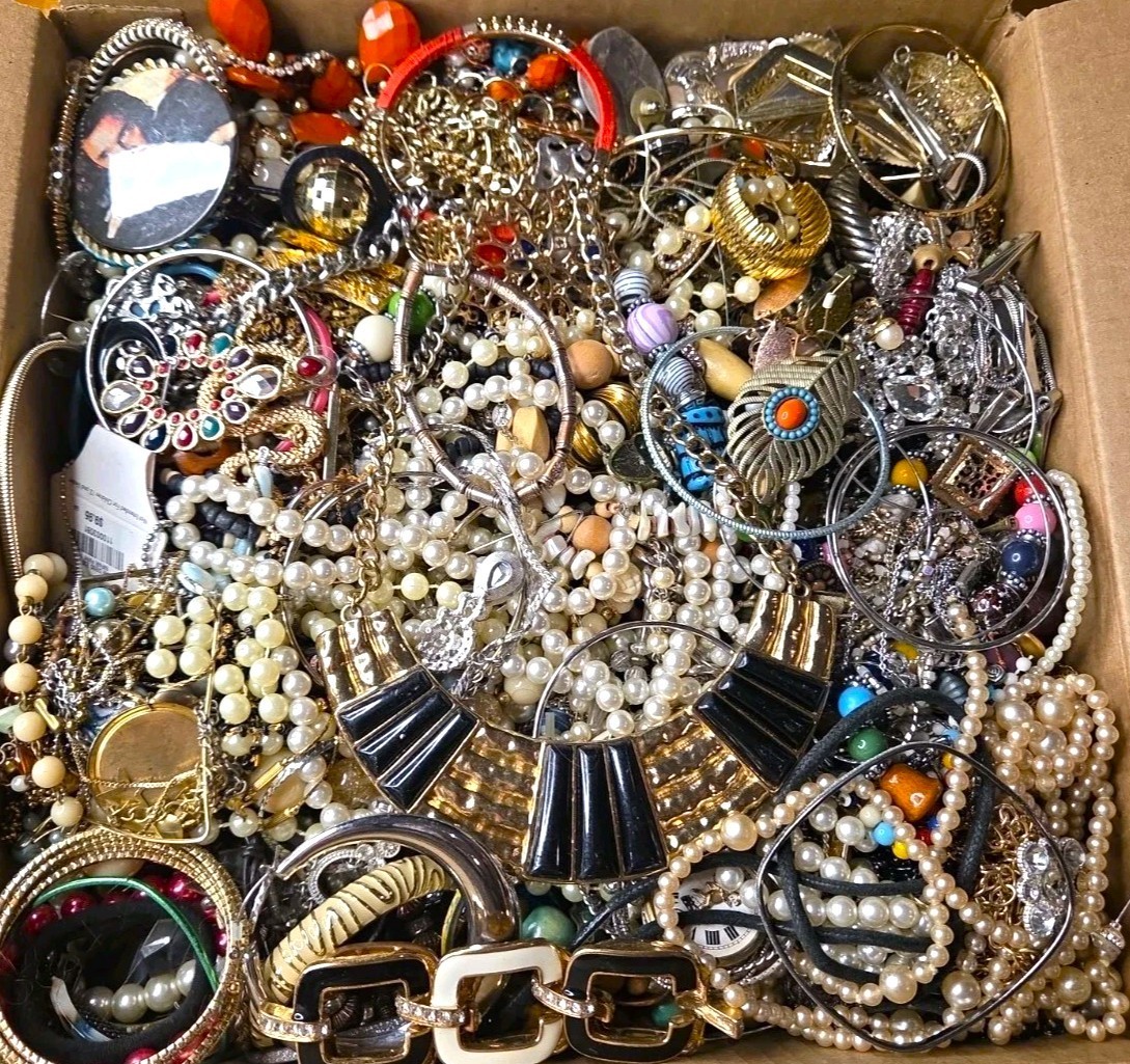 3 Lbs Unsearched Jewelry Lot VTG & Now Junk & Wear & Resell Tangled BIG FUN HUNT