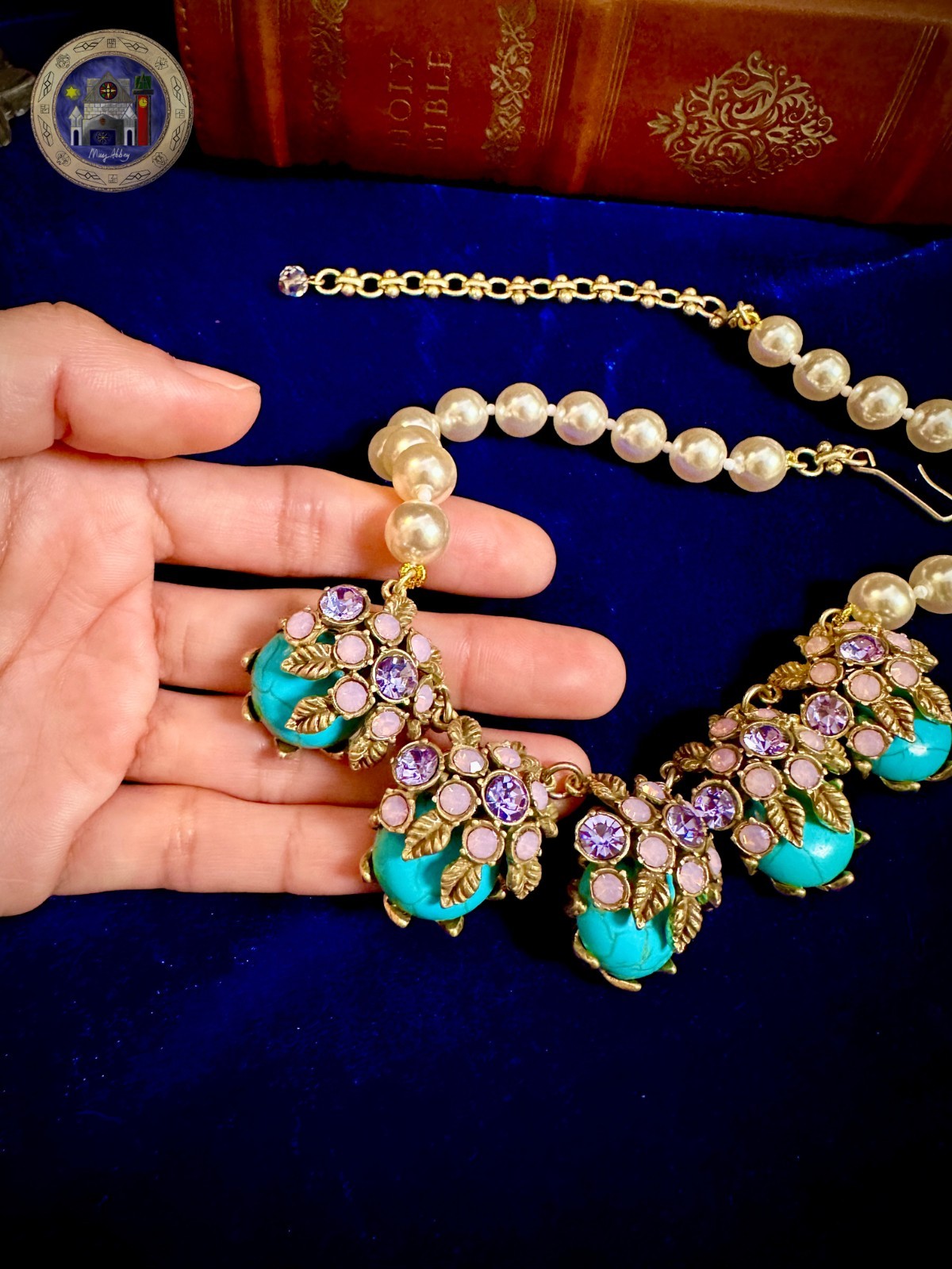 Sea Green Pearl Beaded Floral Vintage Style Necklace Antique Brass Tone