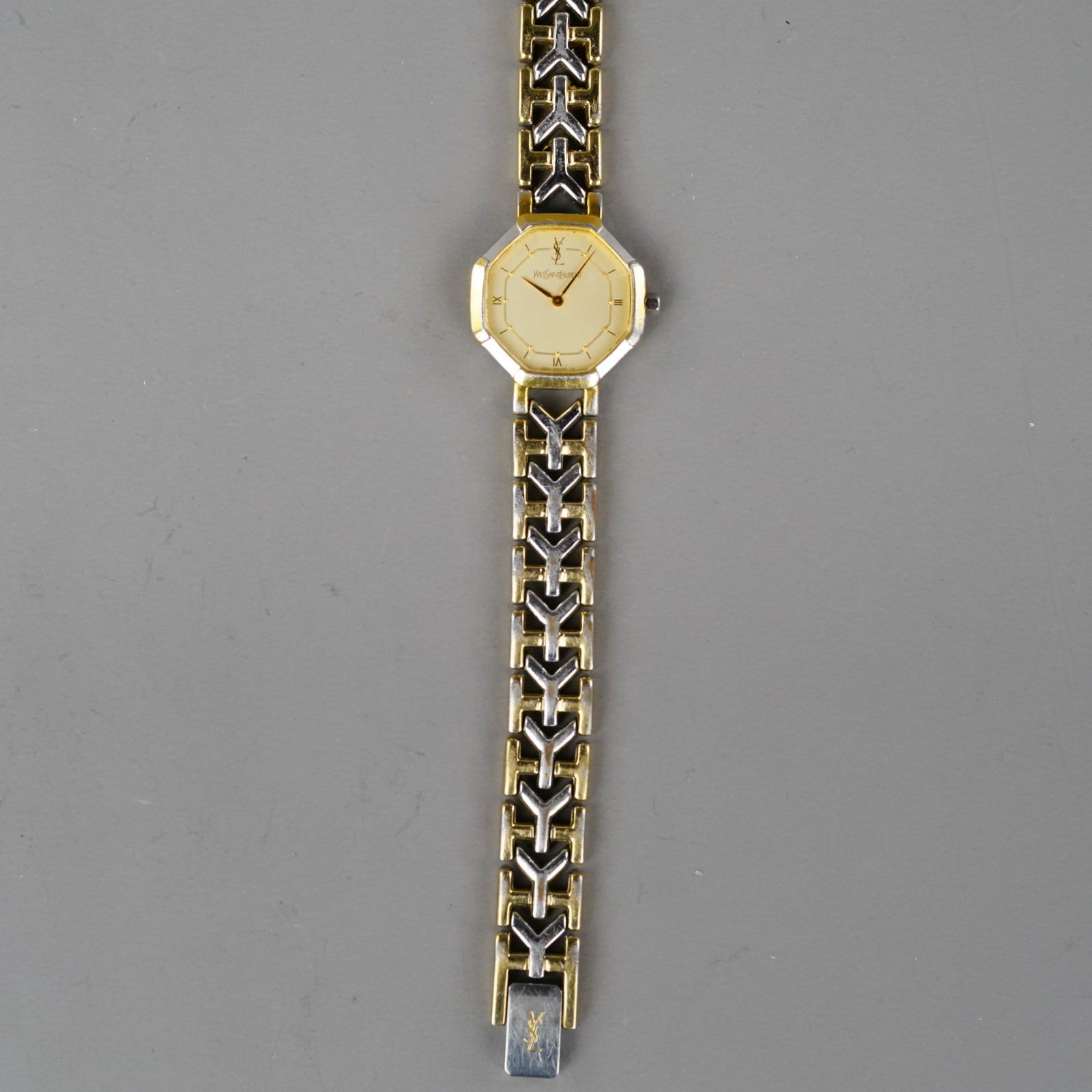 Yves Saint Laurent Vintage Women’s Watch 2200-241762 Gold 23mm New Battery