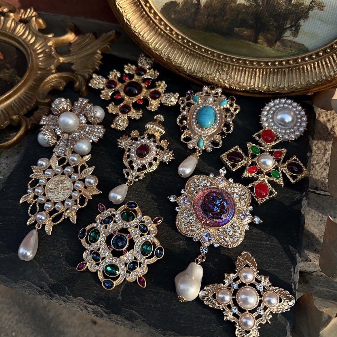10pcs Vintage Pearl Brooch Royal Court Gem Pin Luxury Coat Badge Jewelry Gift