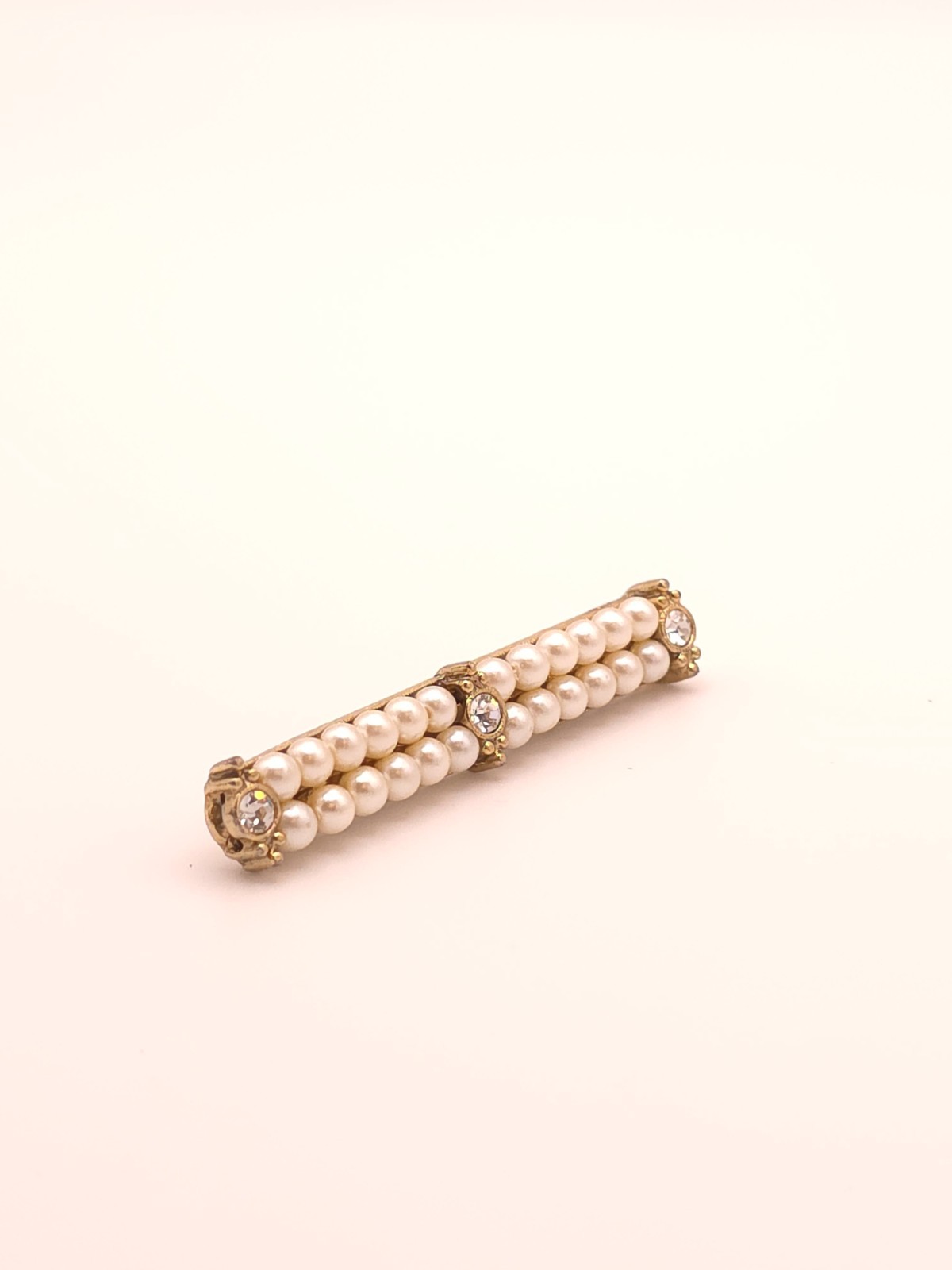 Vintage Gold Tone Bar Brooch Pin Round Simulated Pearl & Clear Rhinestone