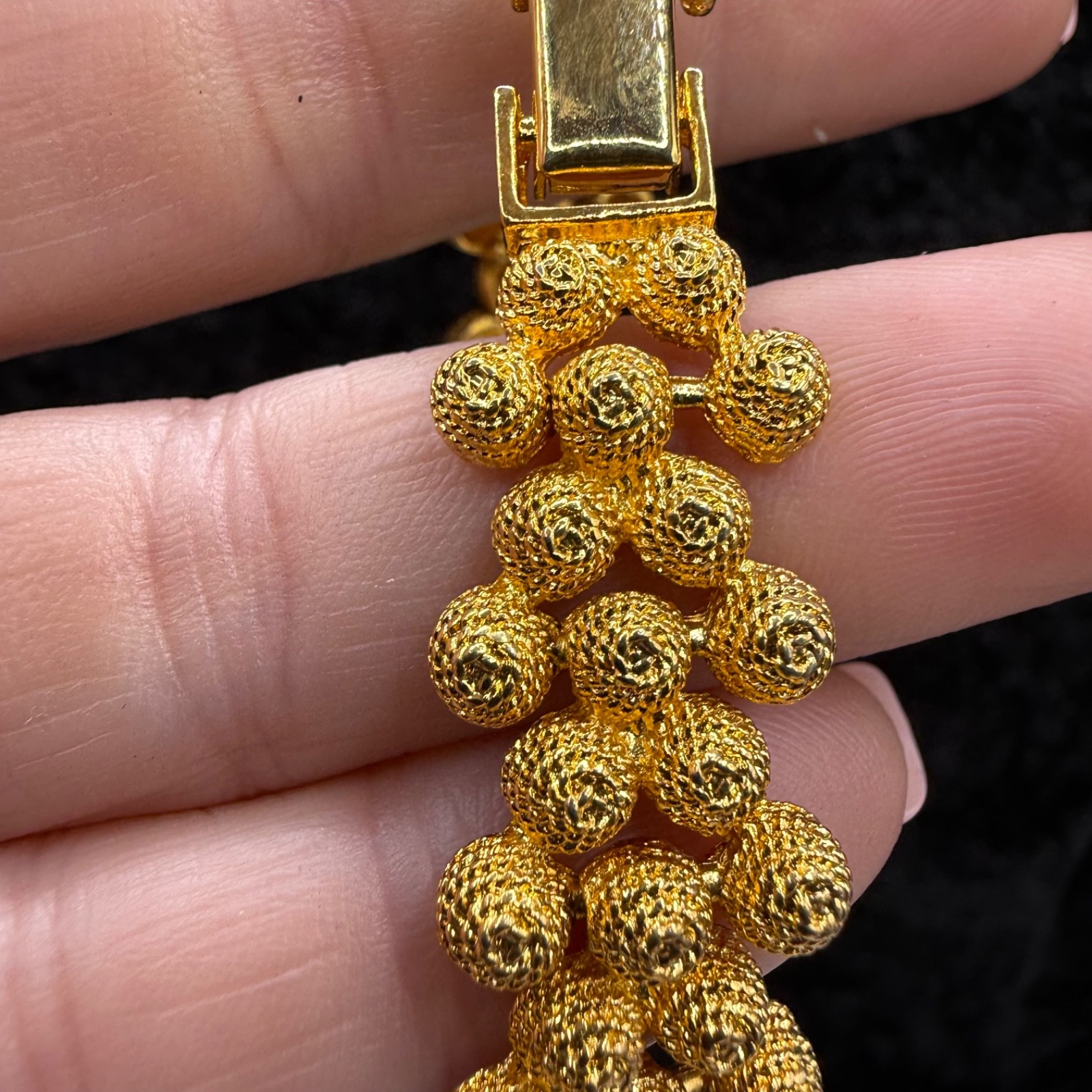 Vintage Bracelet Gold Tone Hazelnut Textured Popcorn 7”