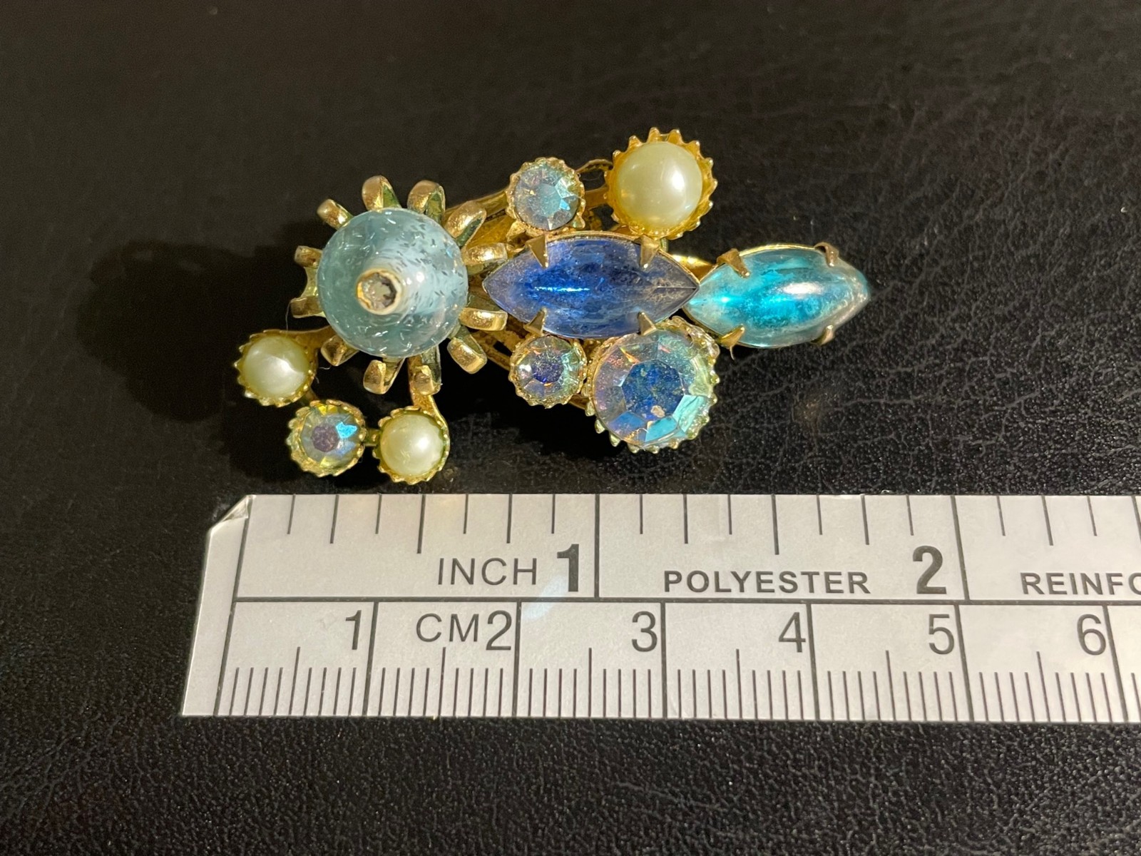 Vtg Unsigned Designer Estate Aqua Blue Climber Clip Earrings Marquise Quality