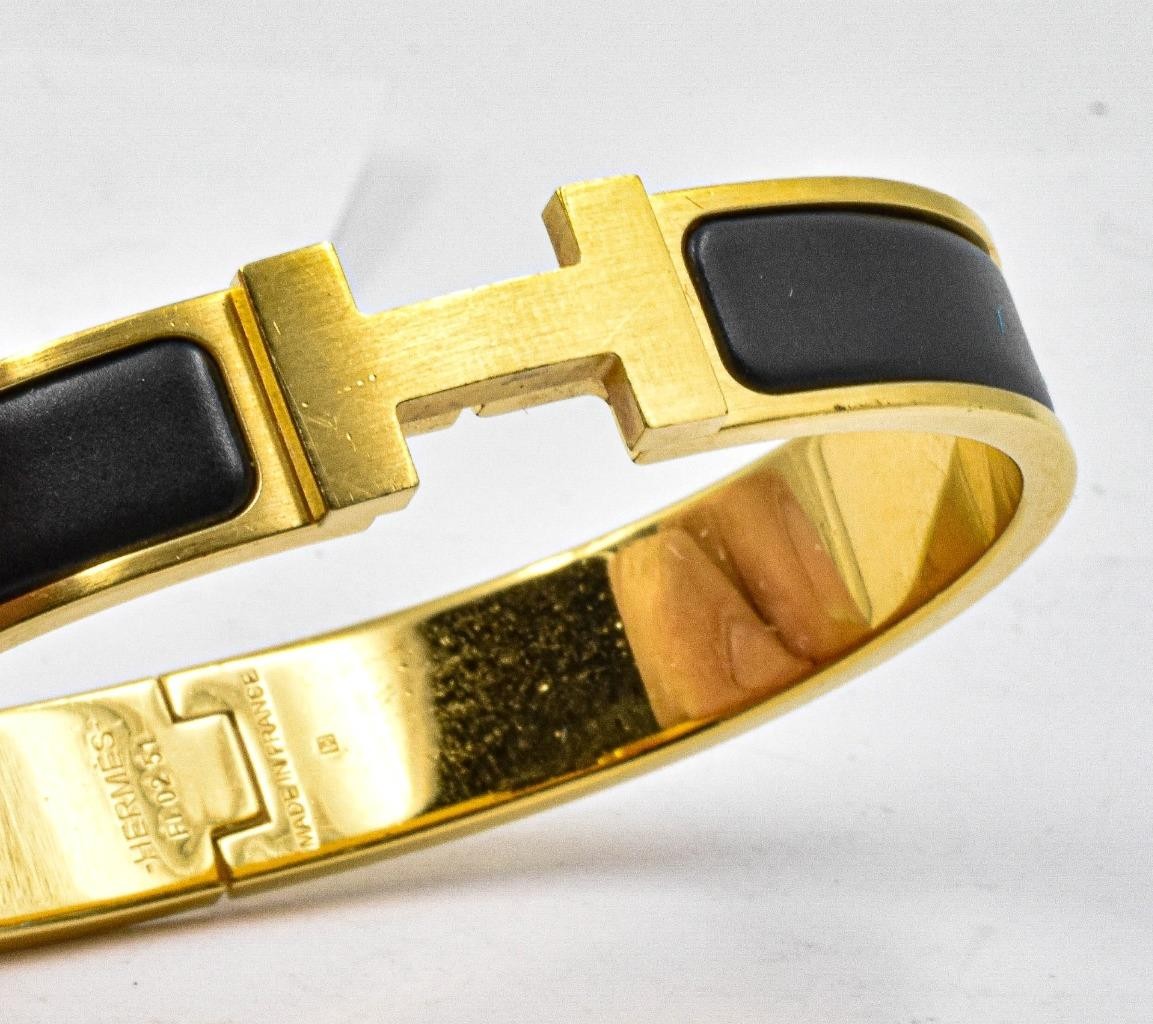 Guaranteed Authentic Hermes Clic H Black Enamel Gold Plated Bracelet F1 02 51