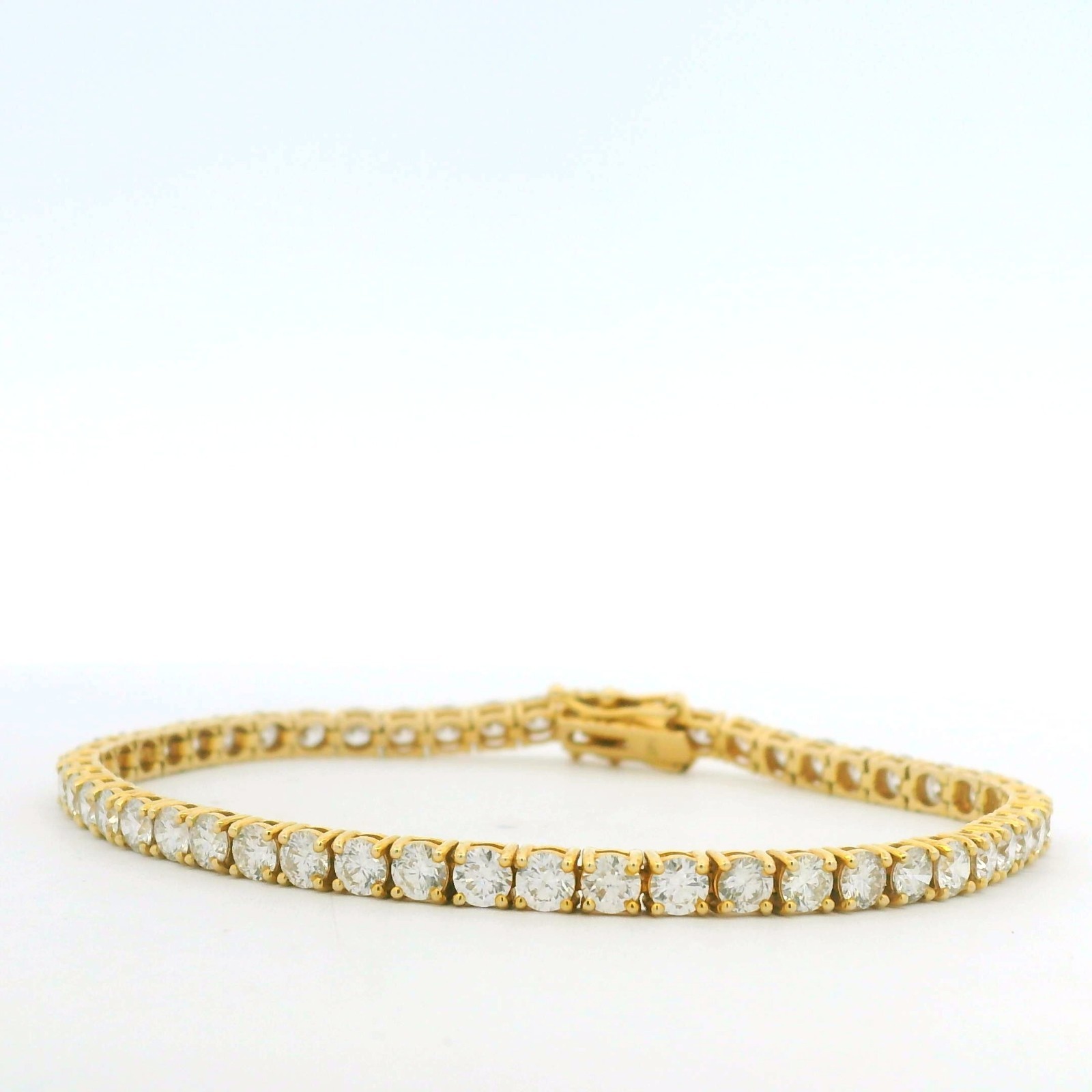 14k Yellow Gold Natural 6.36 Carat Round Brilliant Cut Diamond Tennis Bracelet