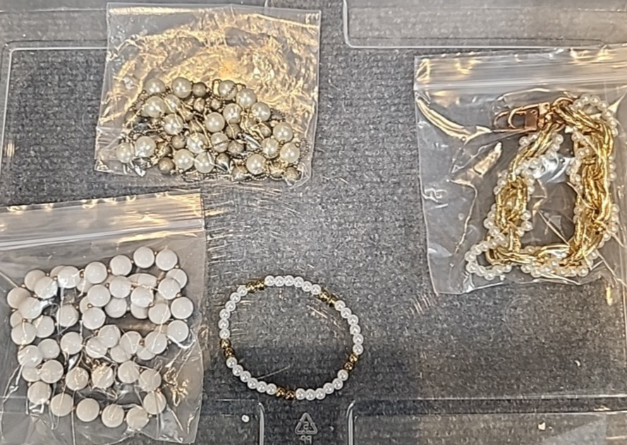 Jewelry Wearable White & Gold Tone Collection 5 Lbs Lot #3914 See Description