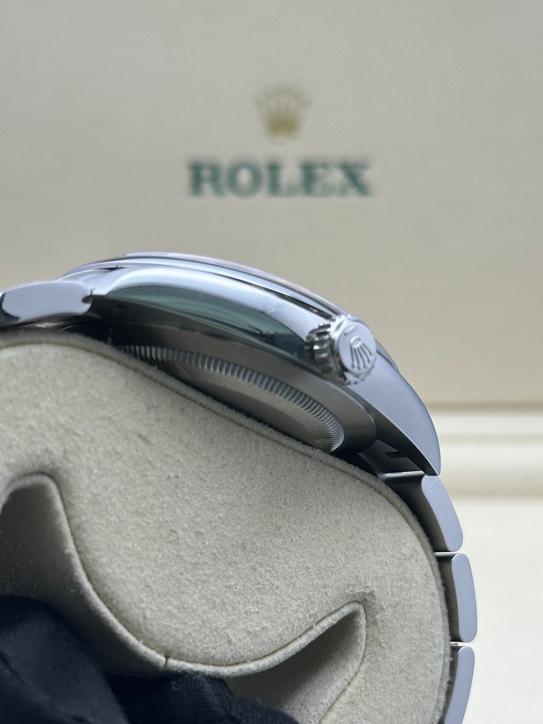 Rolex 134300 2025 Pistachio Dial Box & Papers
