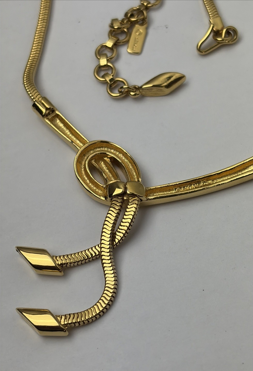 VINTAGE DESIGNER FASHION NECKLACE ~ LOVE KNOT LARIAT DROP DANGLE ~ MONET 16″