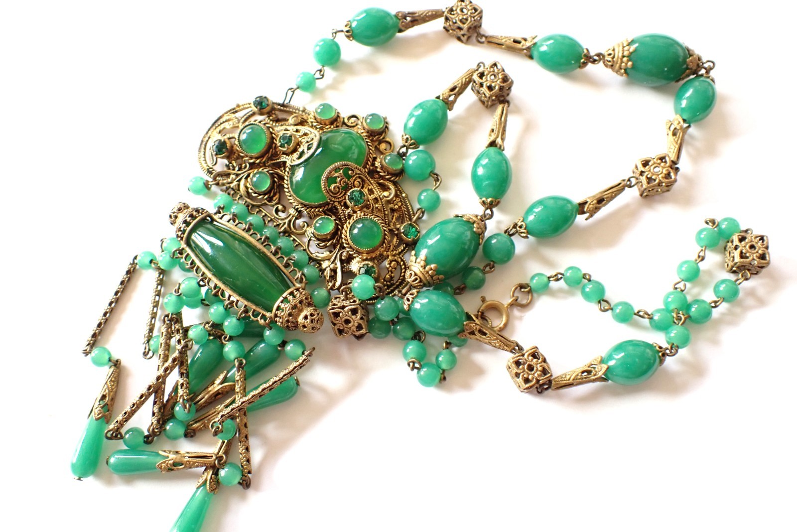 Art Deco Neiger Bros Czech Green Chrysoprase Glass Filigree Pendant Necklace