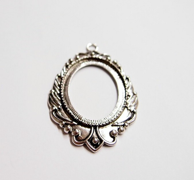 4 of 40x30mm Antique Silver Victorian Deco Beaded Laurel Wreath Pendant Settings