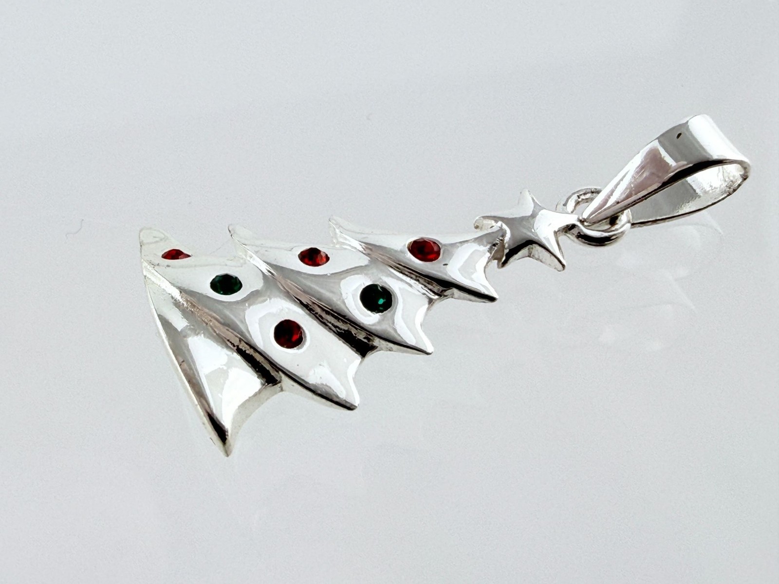 SU Sterling Silver Red and Green Crystal Christmas Tree Pendant 925 1.4g 7/8 In