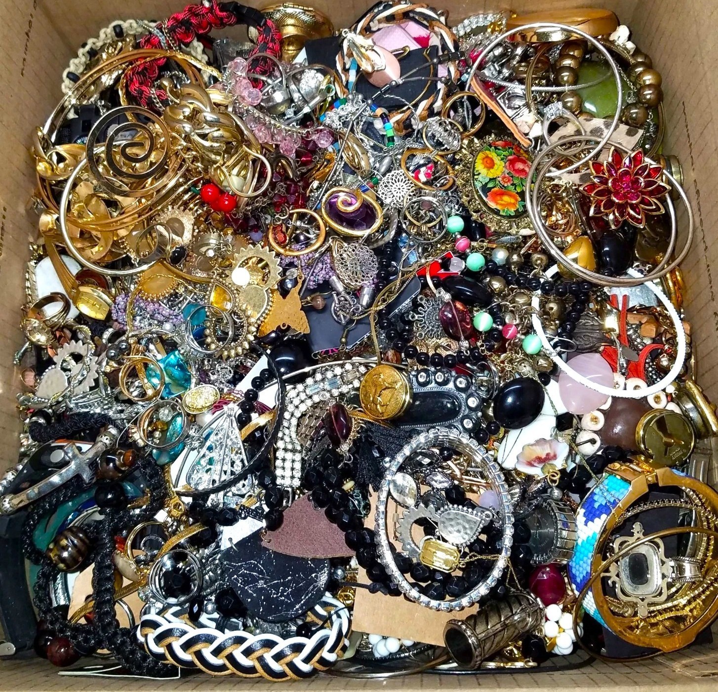 3 Pounds Unsorted Huge Lot VTG Jewelry Vintage Now Junk & Wear Resell Tangled In