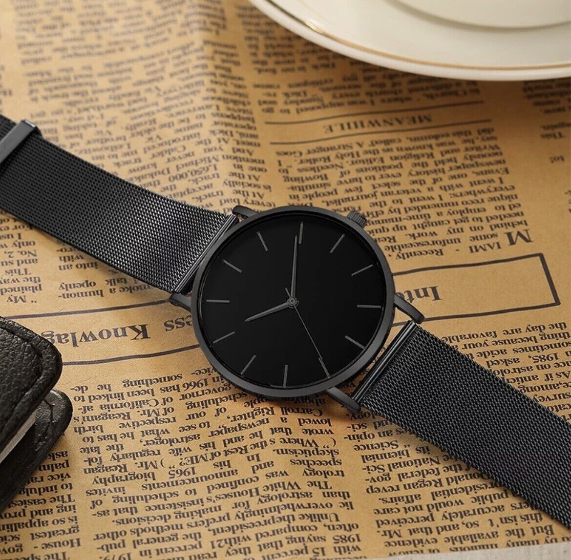Men Quartz Blackout Watch – Minimalist Ultra Thin Stainless Steel Watch