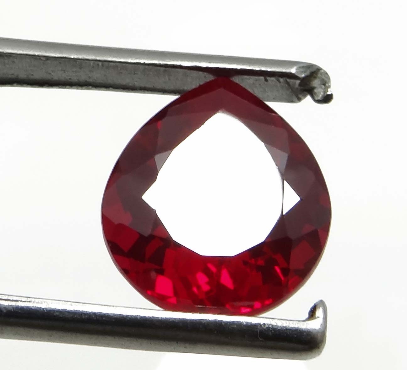 NATURAL 9.00 CTS PIGEON BLOOD RED RUBY pear GEMSTONE CERTIFIED