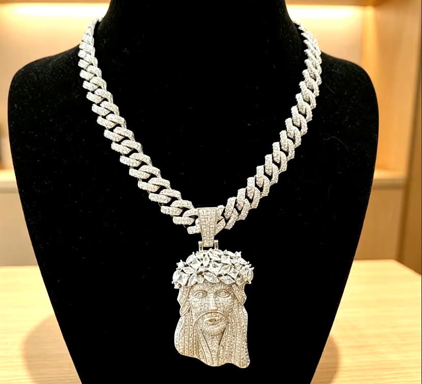 Men’s Fashion Trend Anti-Allergy Plated Pendant Cuban Link Necklace – Hip-Hop