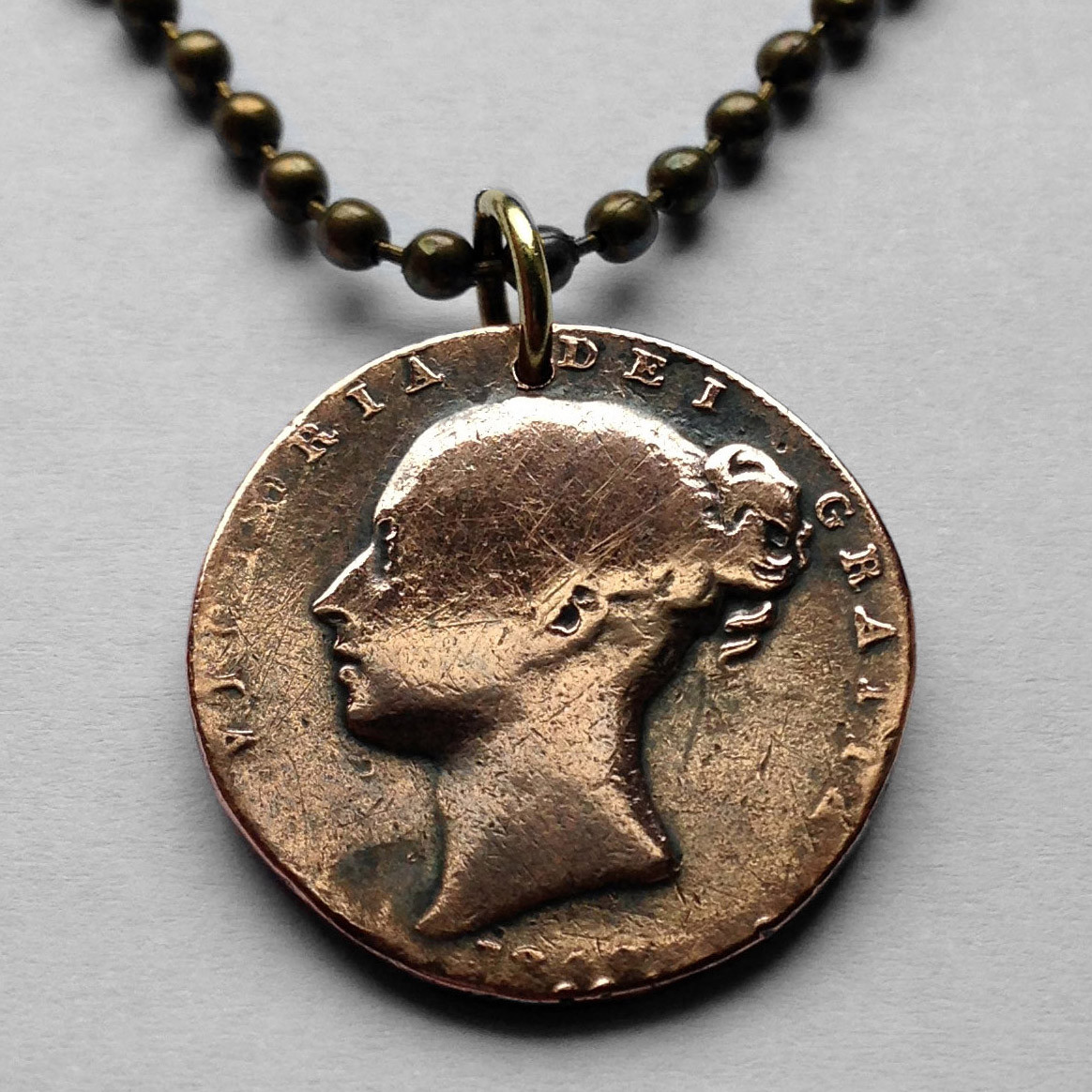 1840’s United Kingdom Farthing coin pendant British Queen Victoria Brits n002237